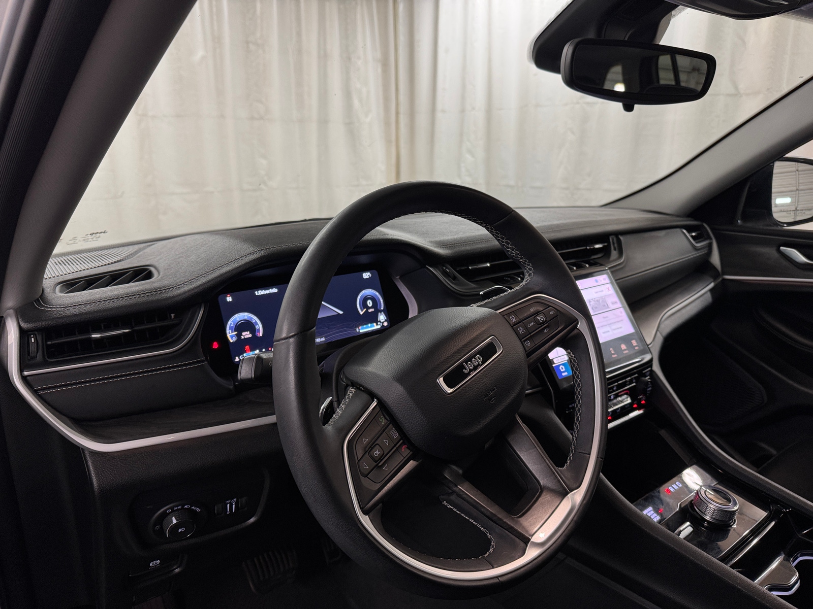 Thumbnail: 2023 Jeep Grand Cherokee - 2