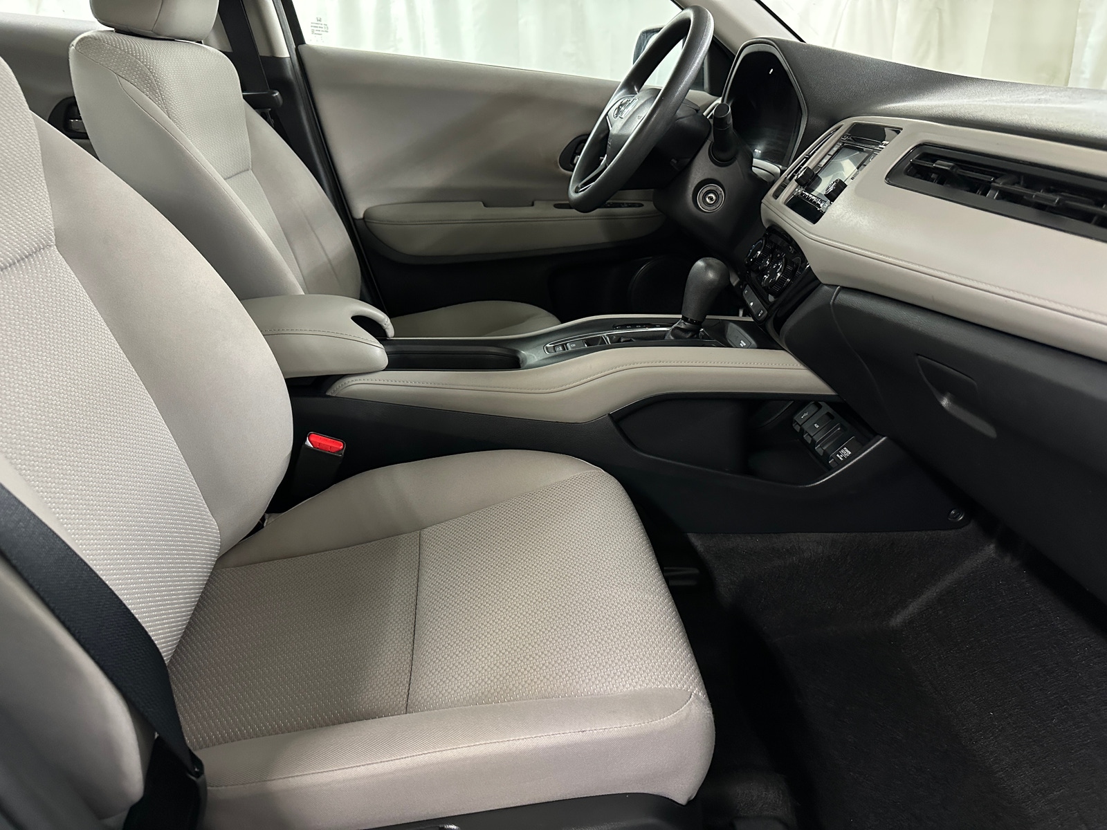Thumbnail: 2016 Honda HR-V - 2