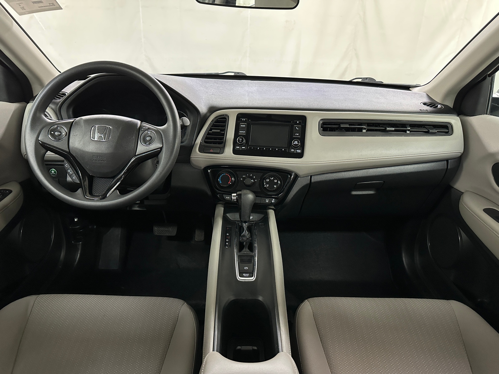 Thumbnail: 2016 Honda HR-V - 3