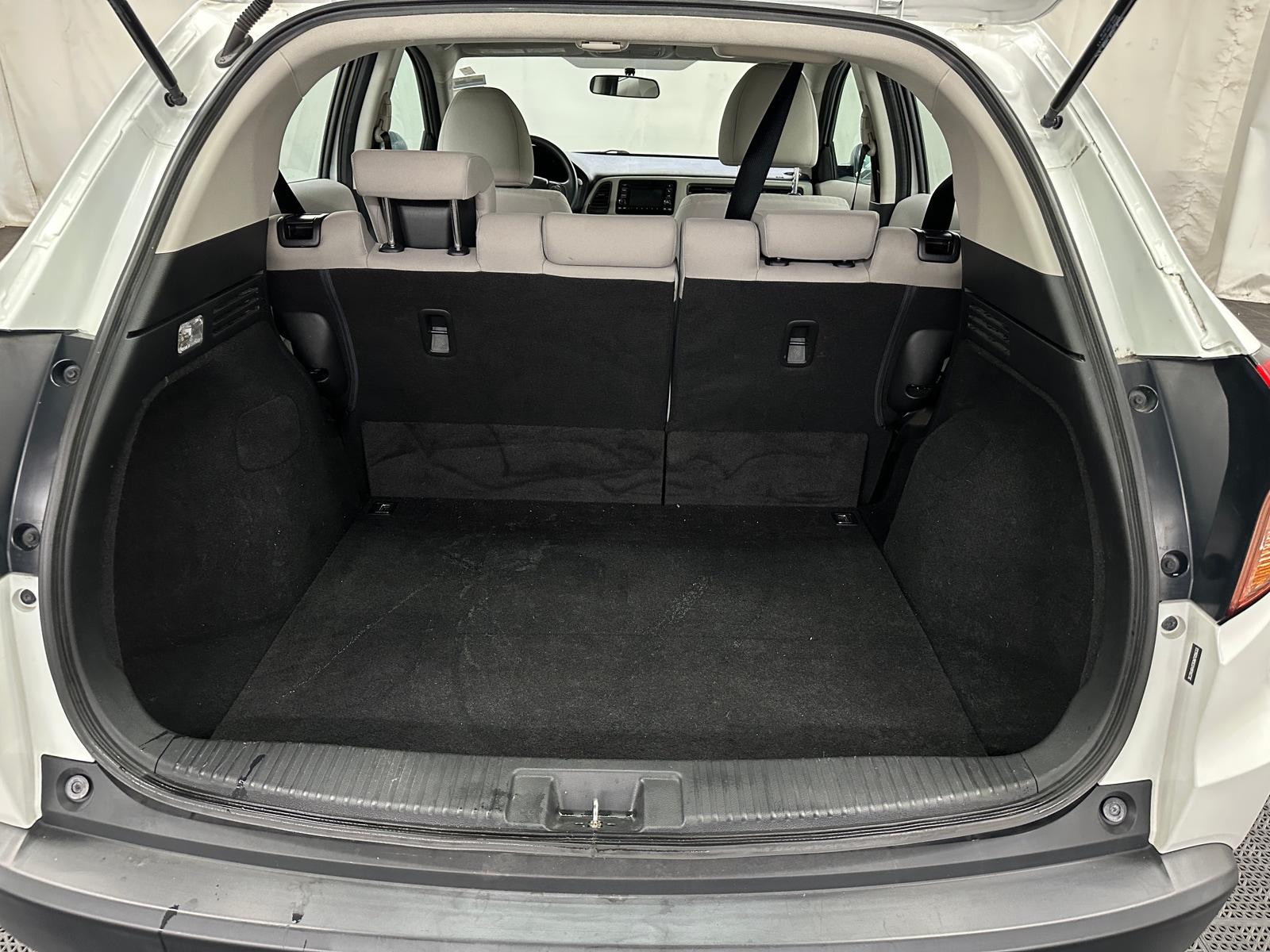 Thumbnail: 2016 Honda HR-V - 7