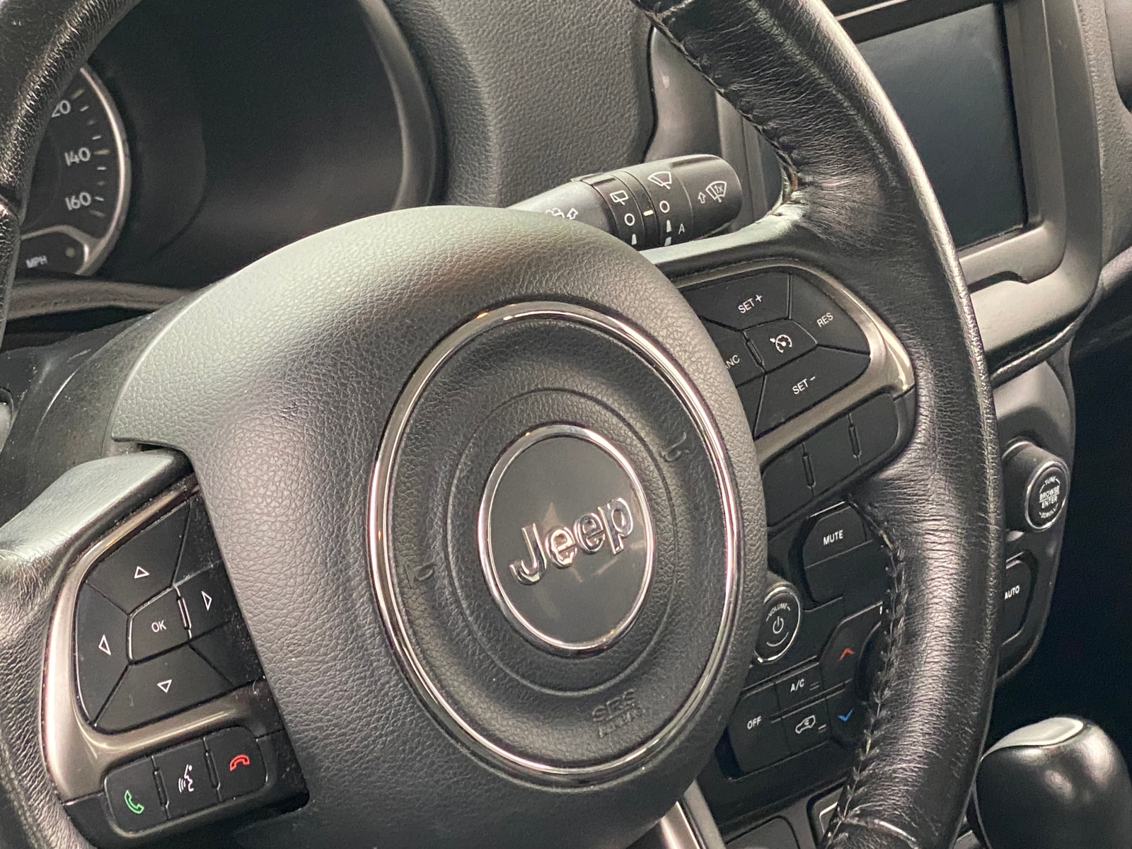 Thumbnail: 2018 Jeep Renegade - 4