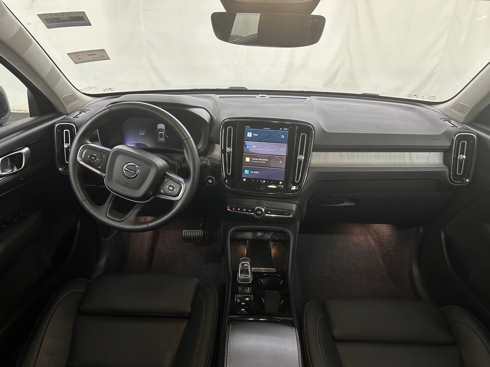 Thumbnail: 2025 Volvo XC40 - 2