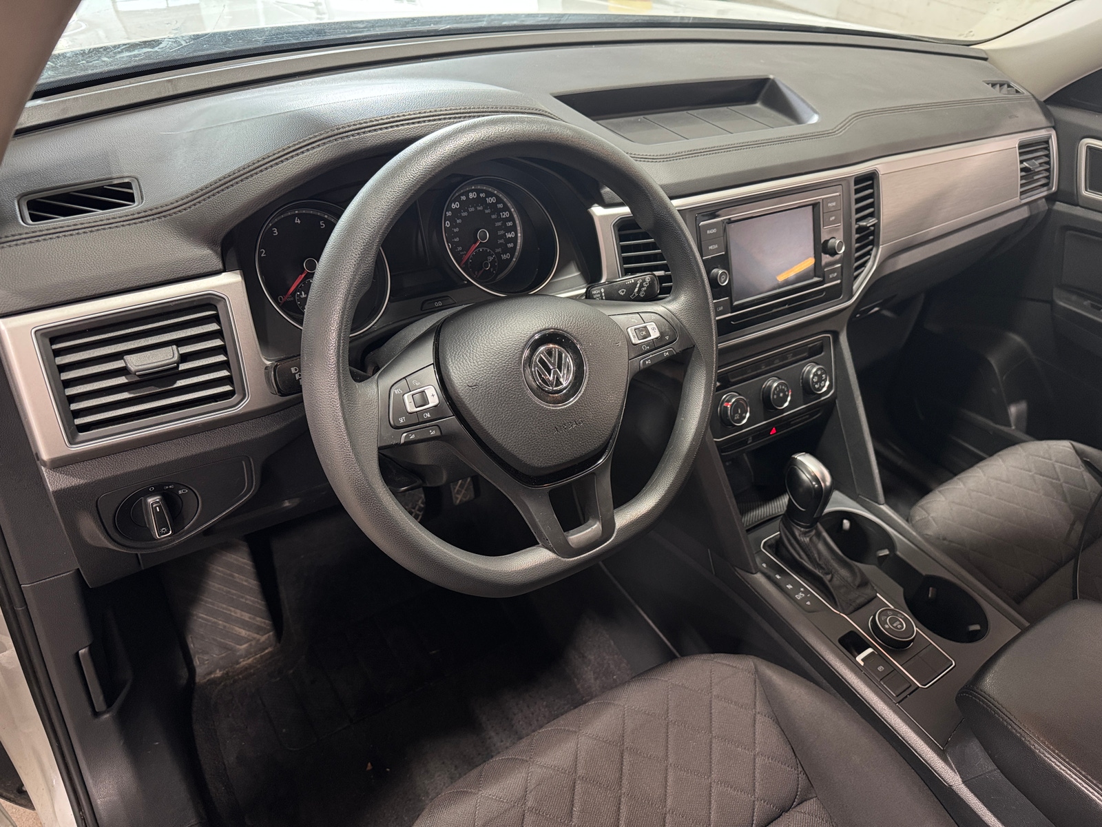 Thumbnail: 2018 Volkswagen Atlas - 3