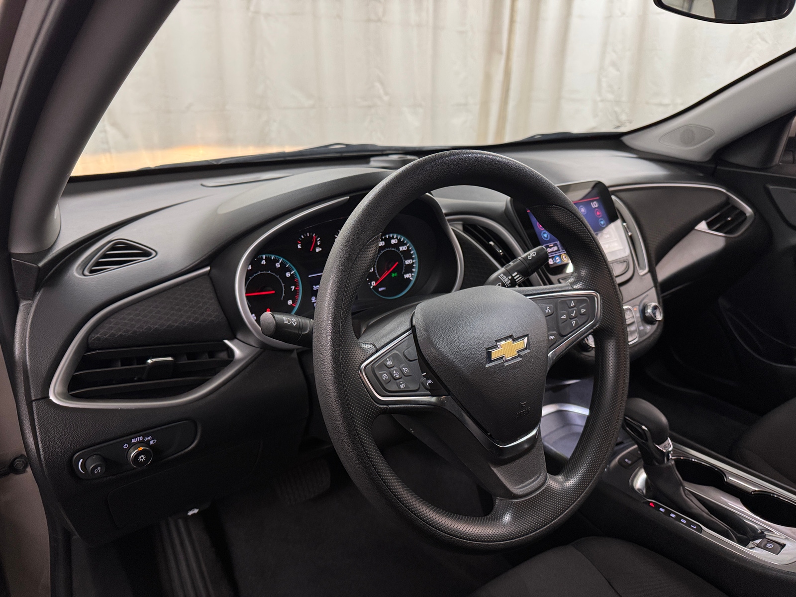 Thumbnail: 2024 Chevrolet Malibu - 3