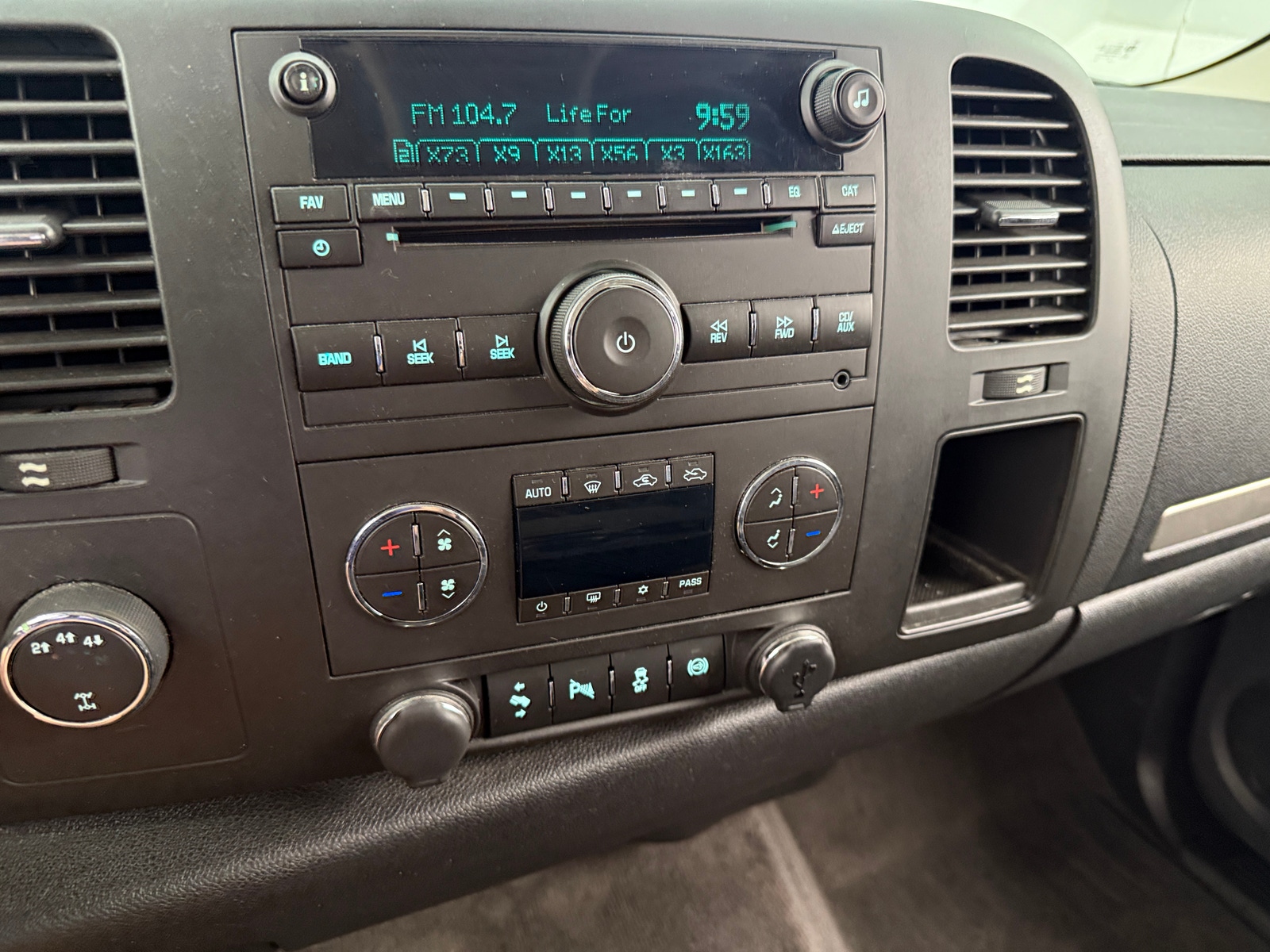 Thumbnail: 2013 Chevrolet Silverado 2500 - 4