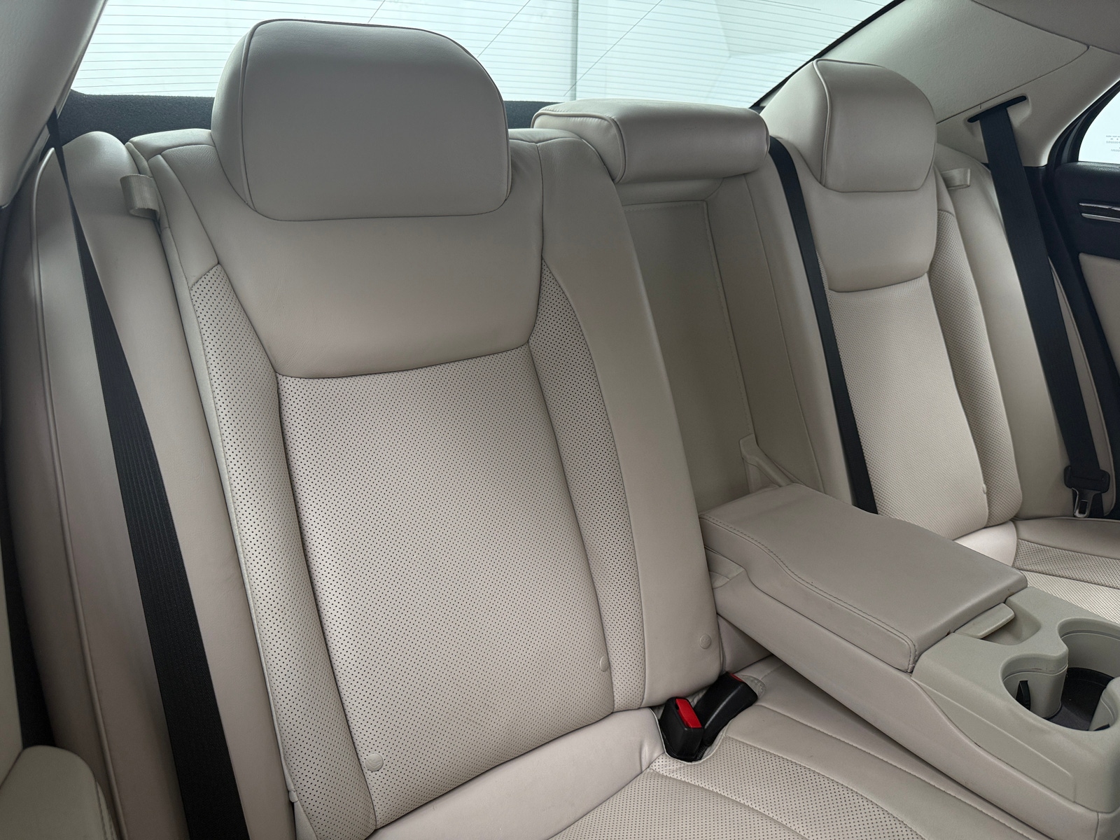 Thumbnail: 2018 Chrysler 300 - 5