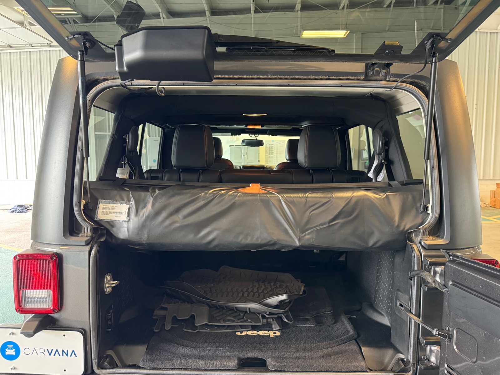 Thumbnail: 2016 Jeep Wrangler - 6