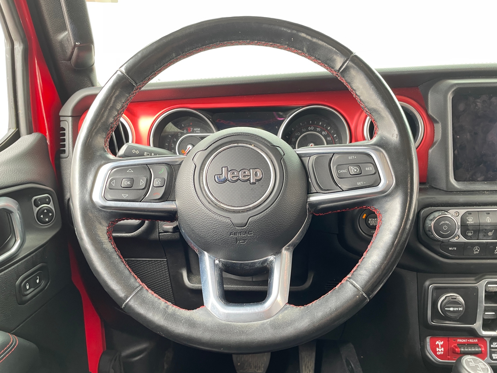 Thumbnail: 2021 Jeep Gladiator - 4