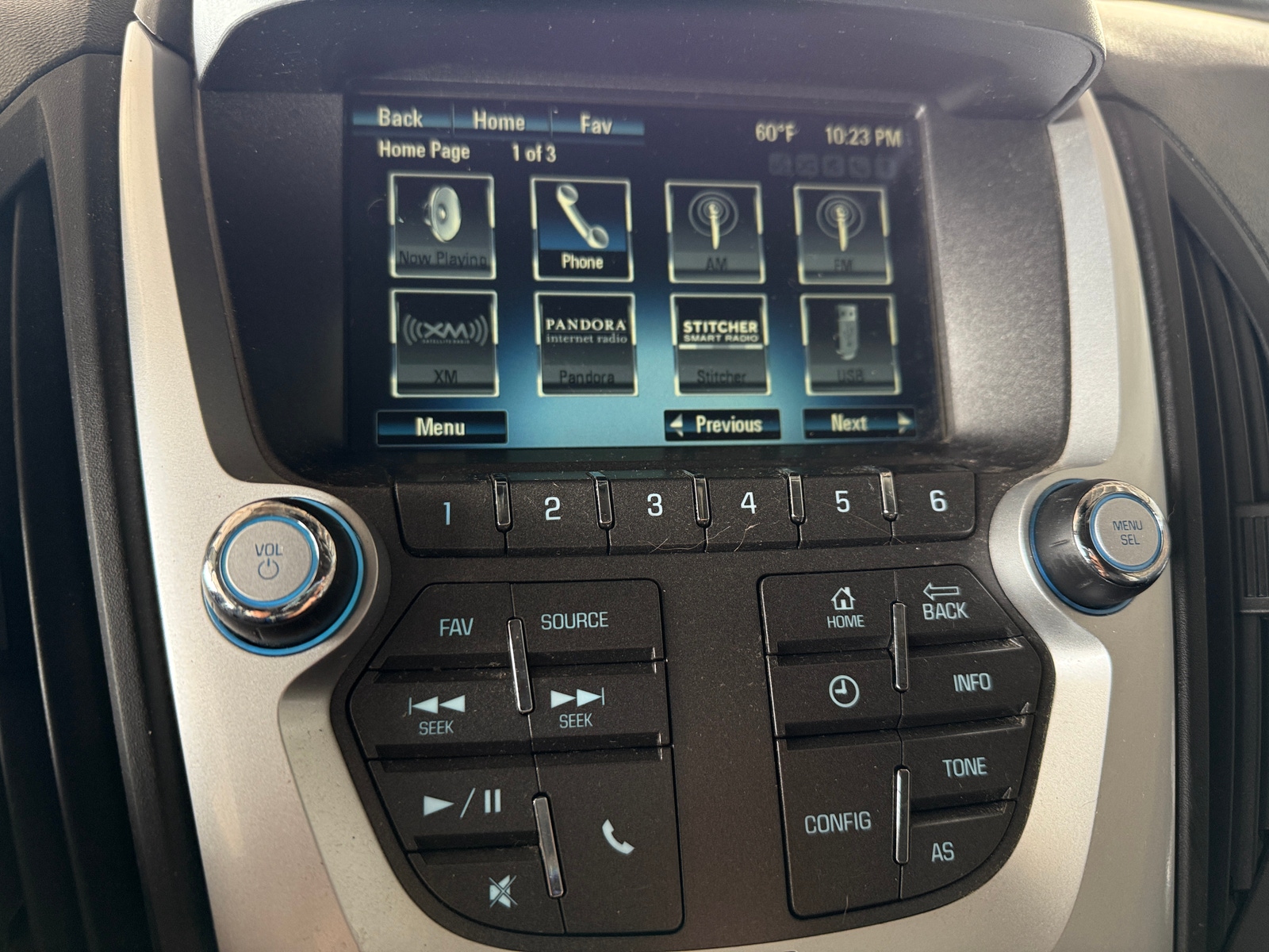 Thumbnail: 2017 Chevrolet Equinox - 4