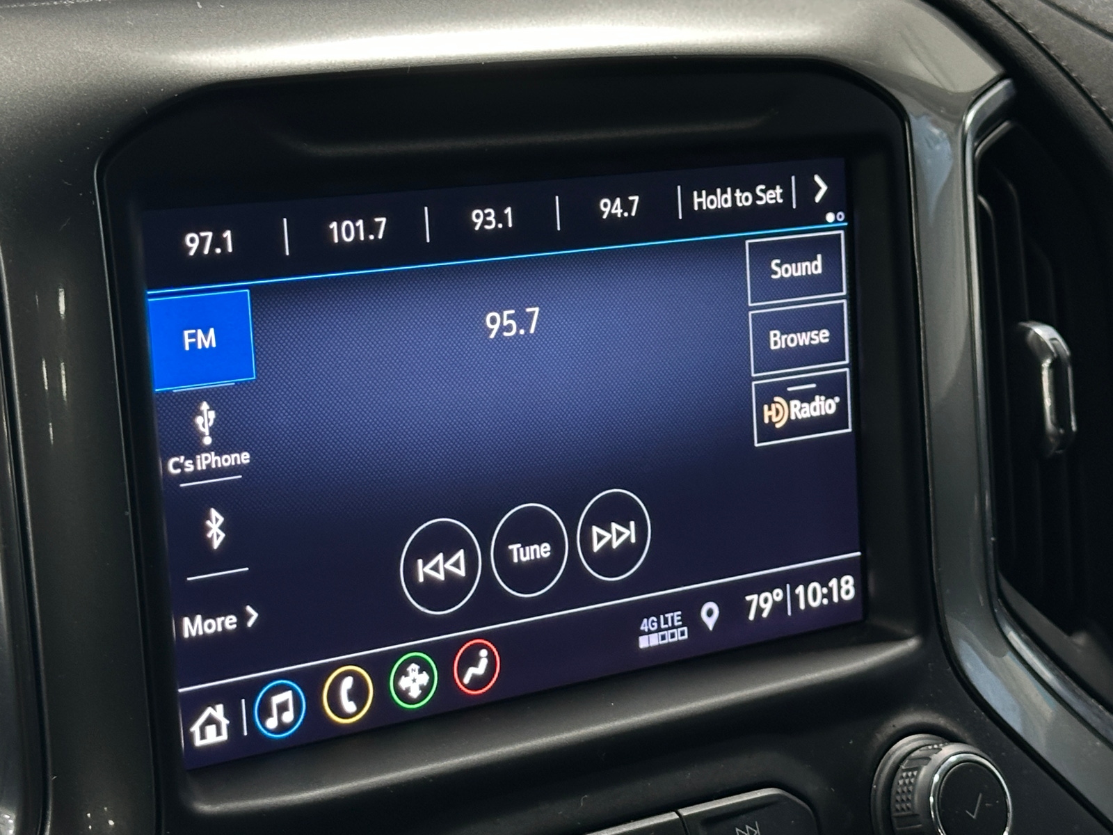 Thumbnail: 2019 Chevrolet Silverado 1500 - 4