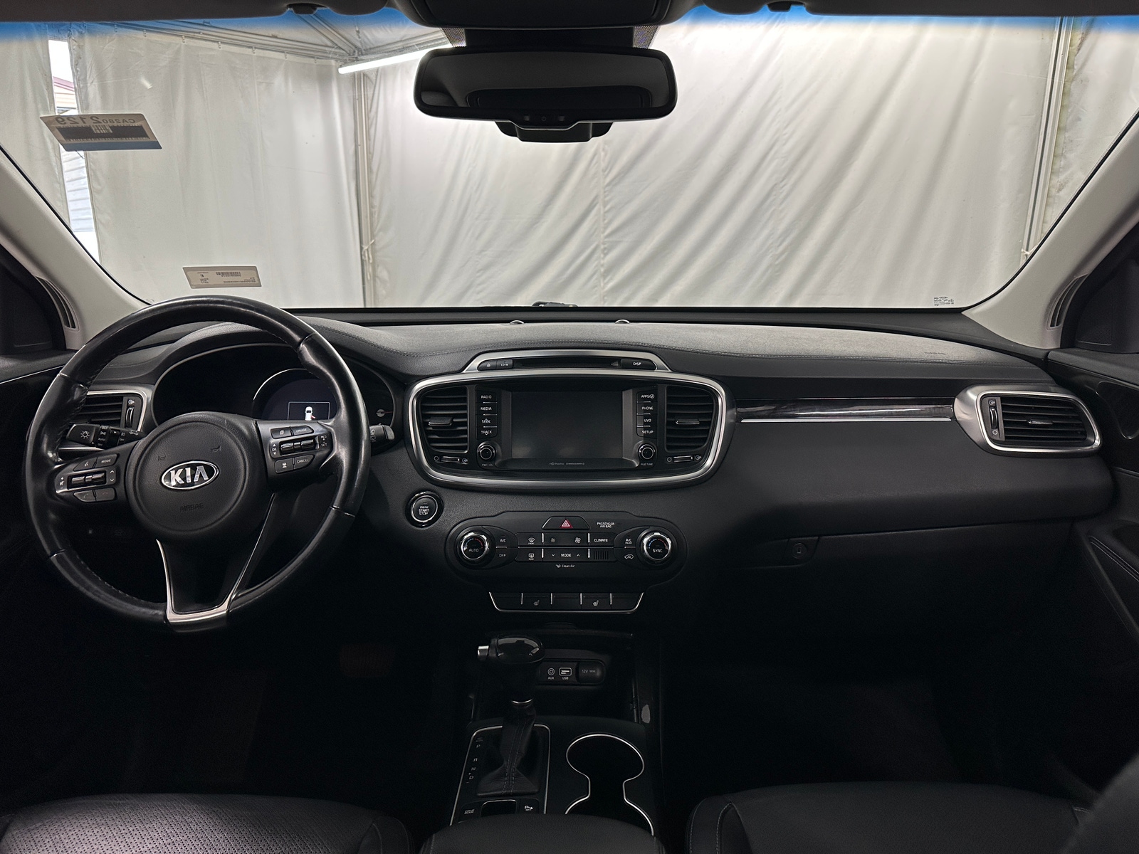 Thumbnail: 2017 Kia Sorento - 2