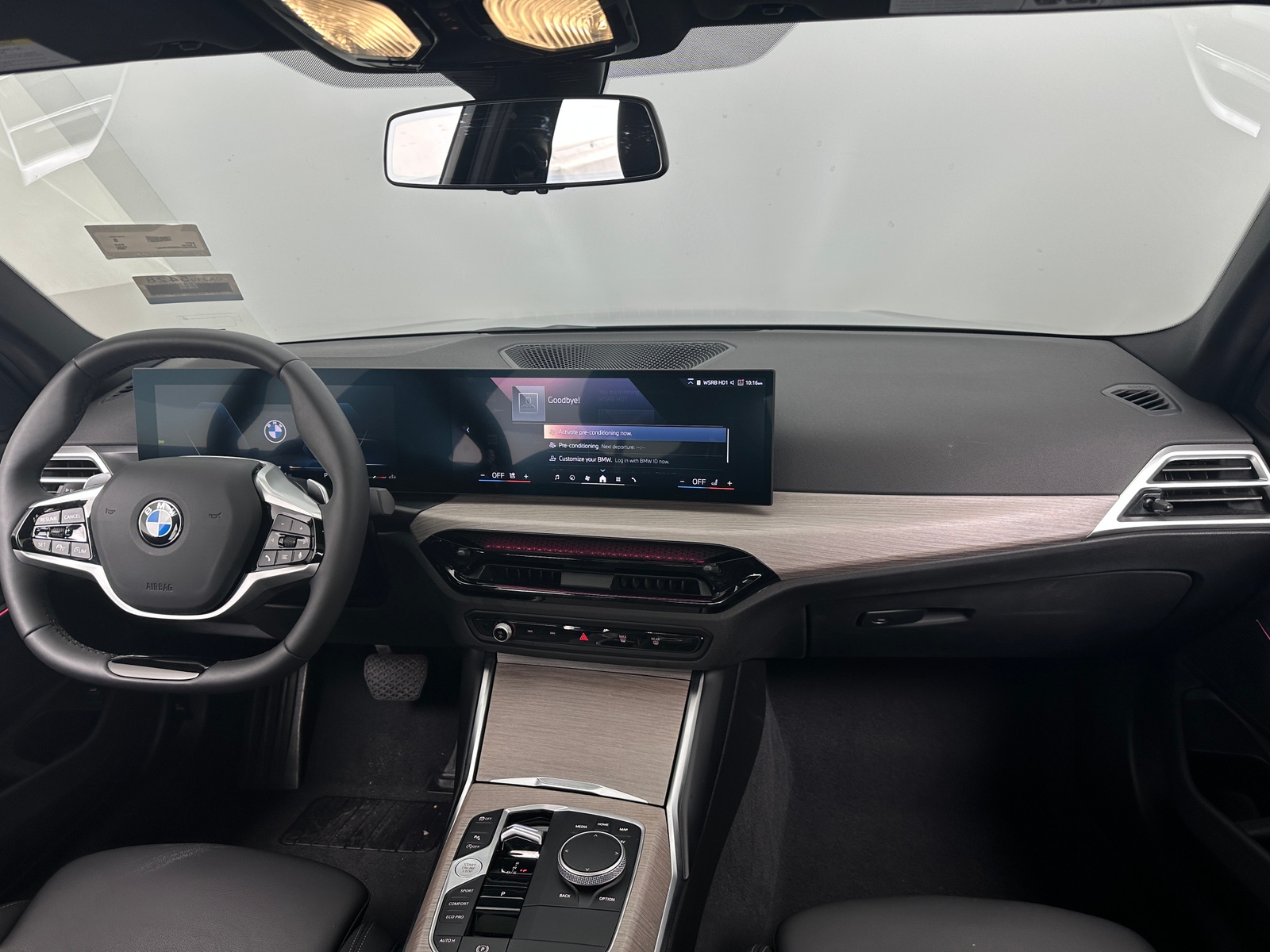 Thumbnail: 2025 BMW 3 Series - 2