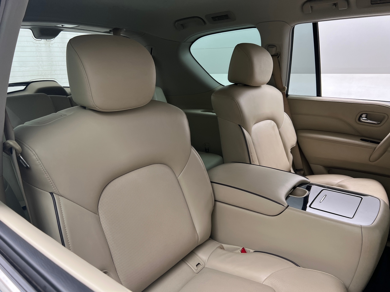 Thumbnail: 2022 INFINITI QX80 - 5