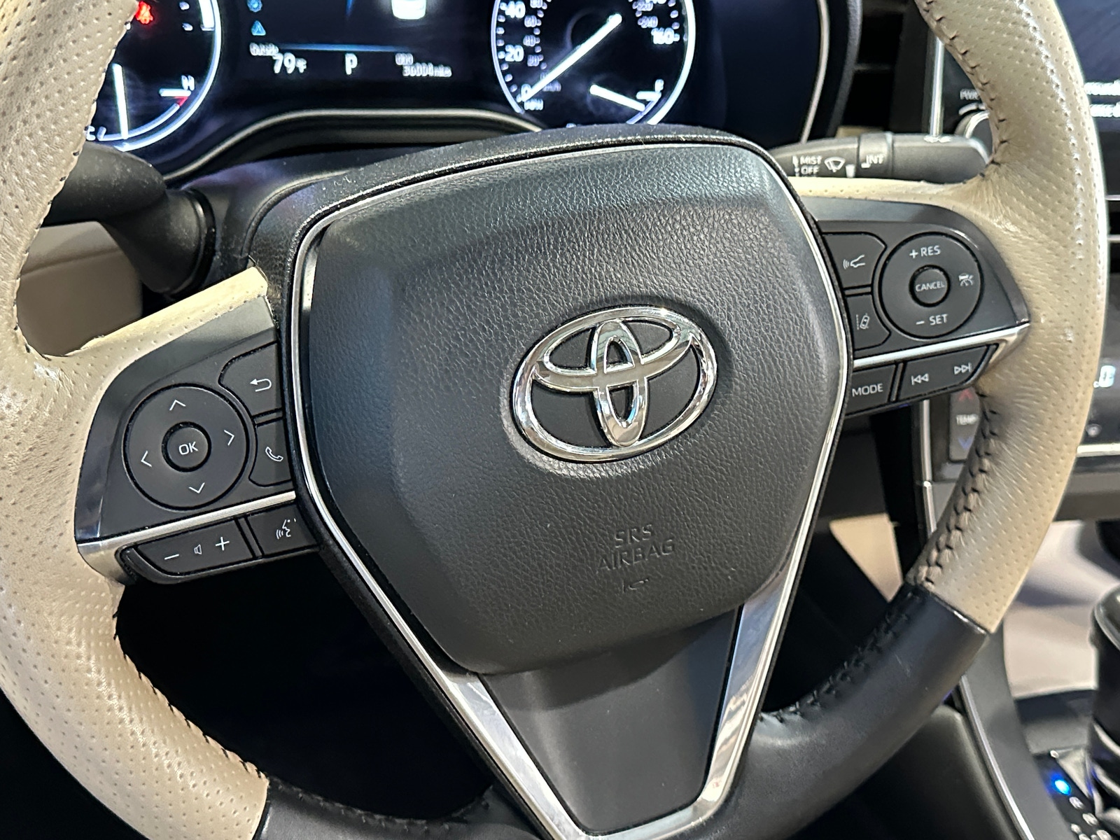 Thumbnail: 2019 Toyota Avalon - 4