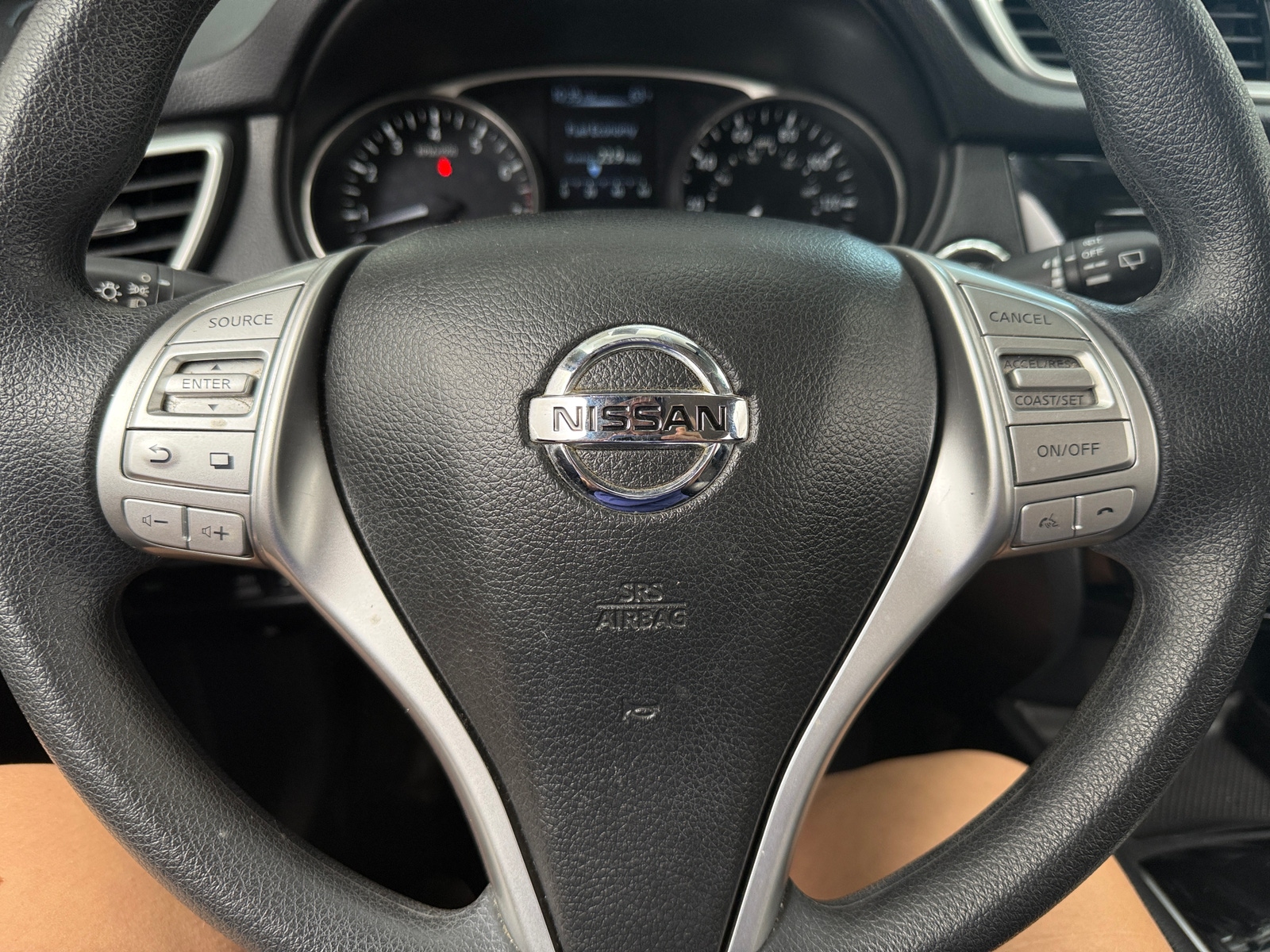 Thumbnail: 2015 Nissan Rogue - 5