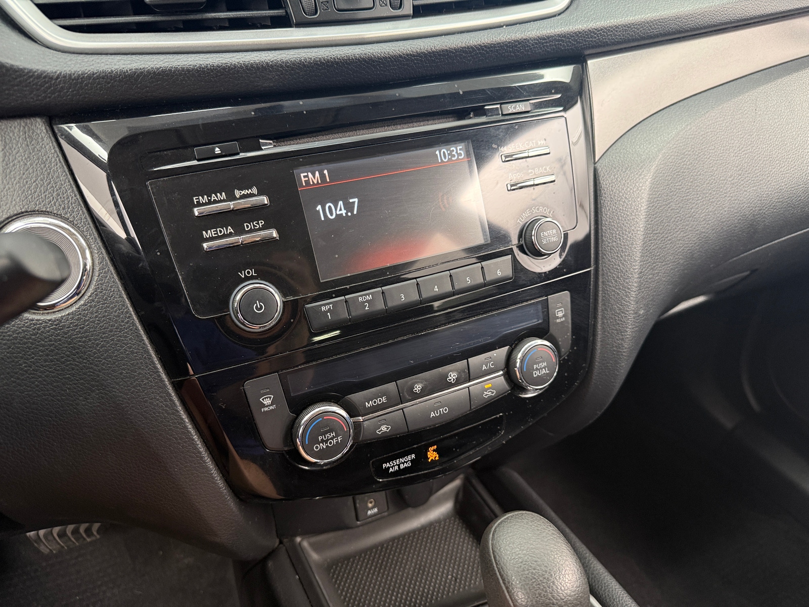 Thumbnail: 2015 Nissan Rogue - 4