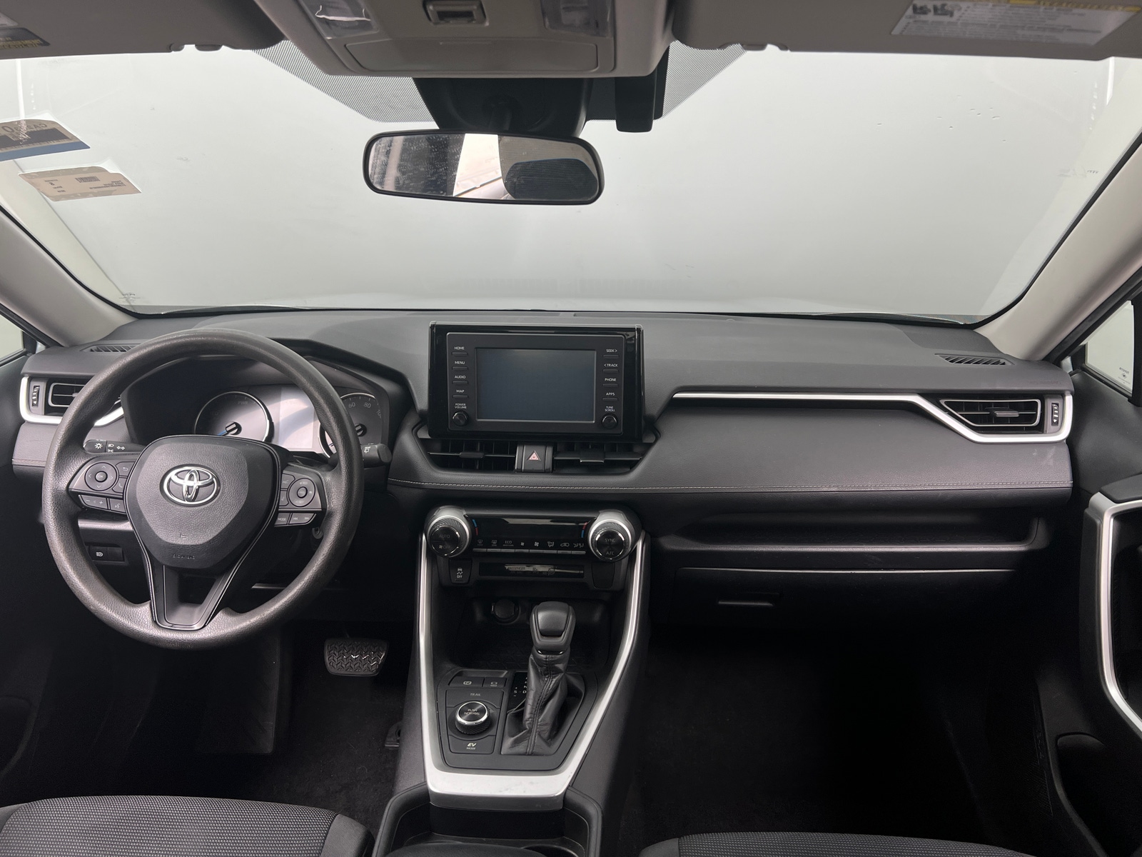 Thumbnail: 2019 Toyota RAV4 - 3