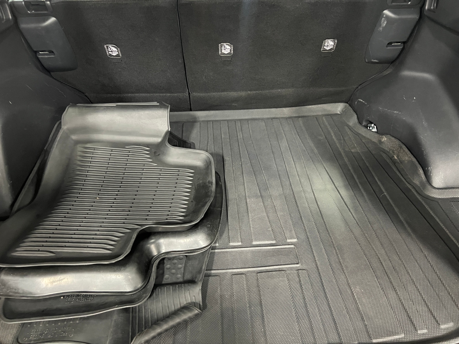 Thumbnail: 2019 Toyota RAV4 - 7