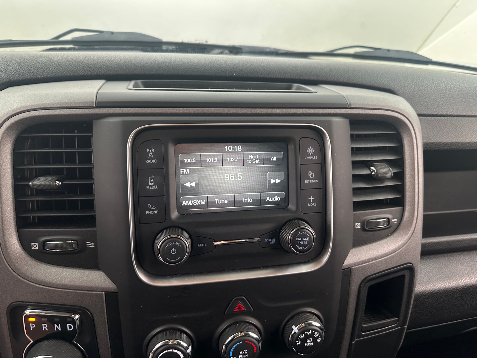 Thumbnail: 2021 RAM 1500 Classic - 4