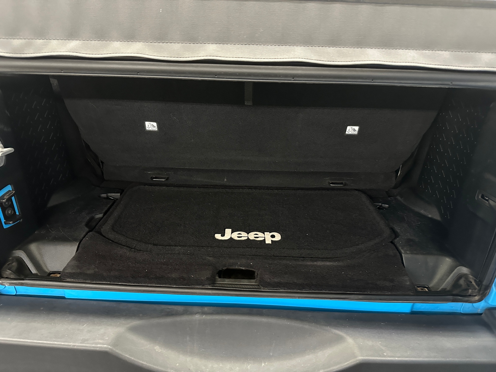 Thumbnail: 2017 Jeep Wrangler - 7