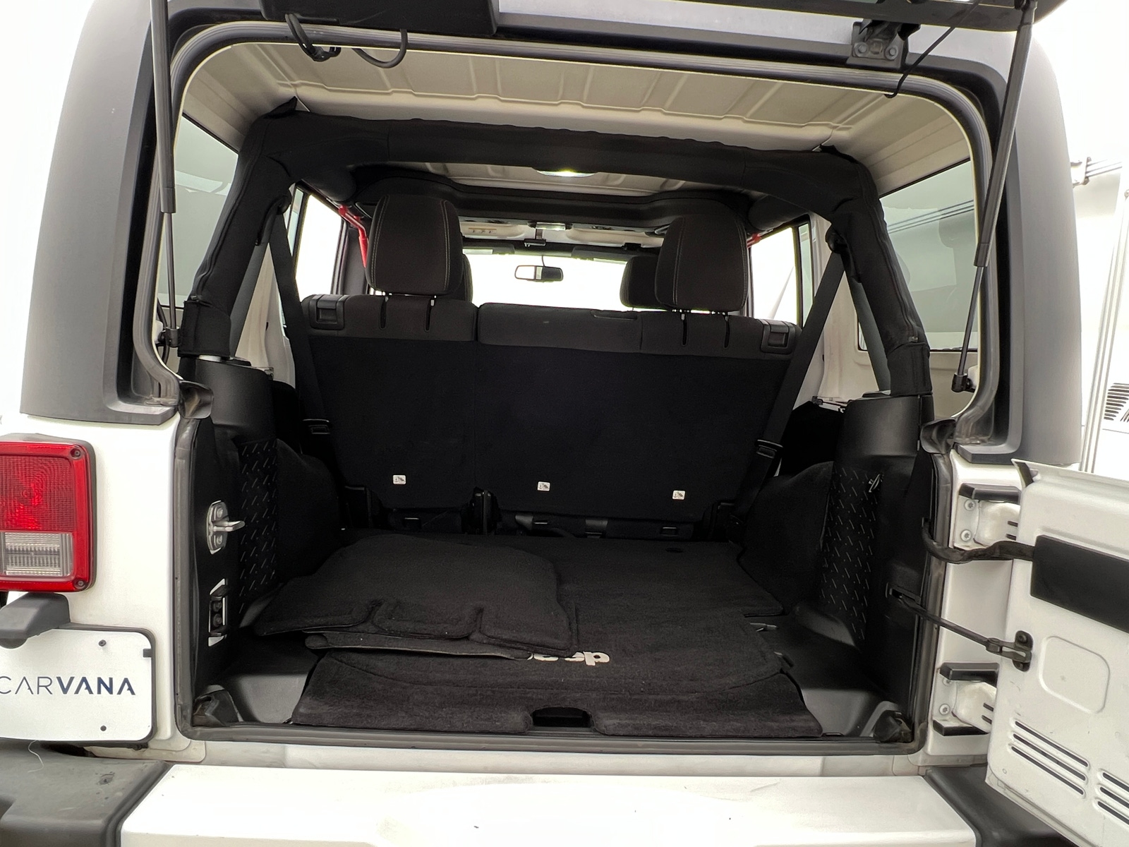 Thumbnail: 2016 Jeep Wrangler - 7