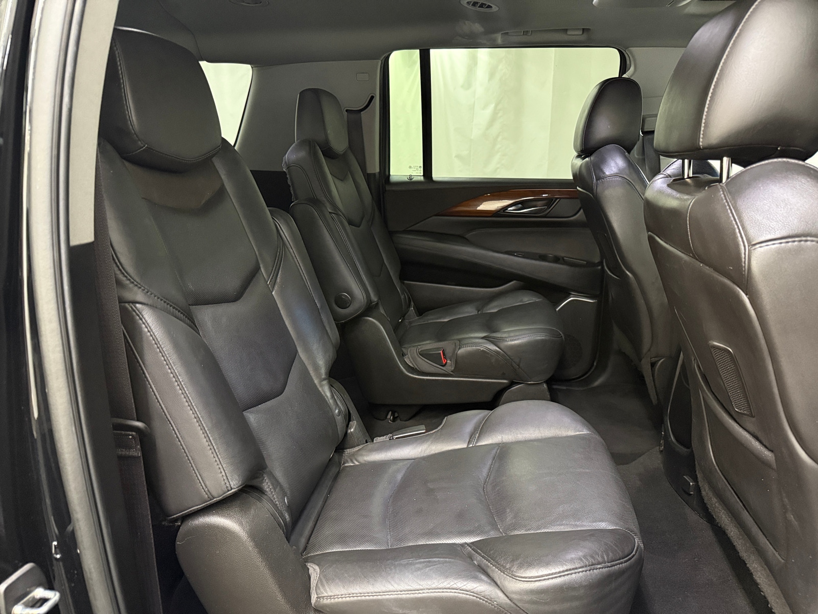 Thumbnail: 2016 Cadillac Escalade - 5