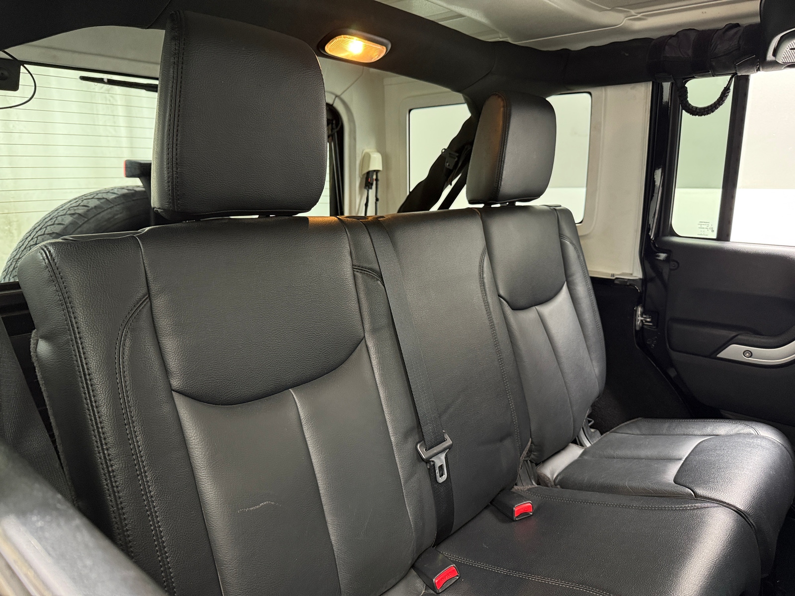 Thumbnail: 2018 Jeep Wrangler - 6