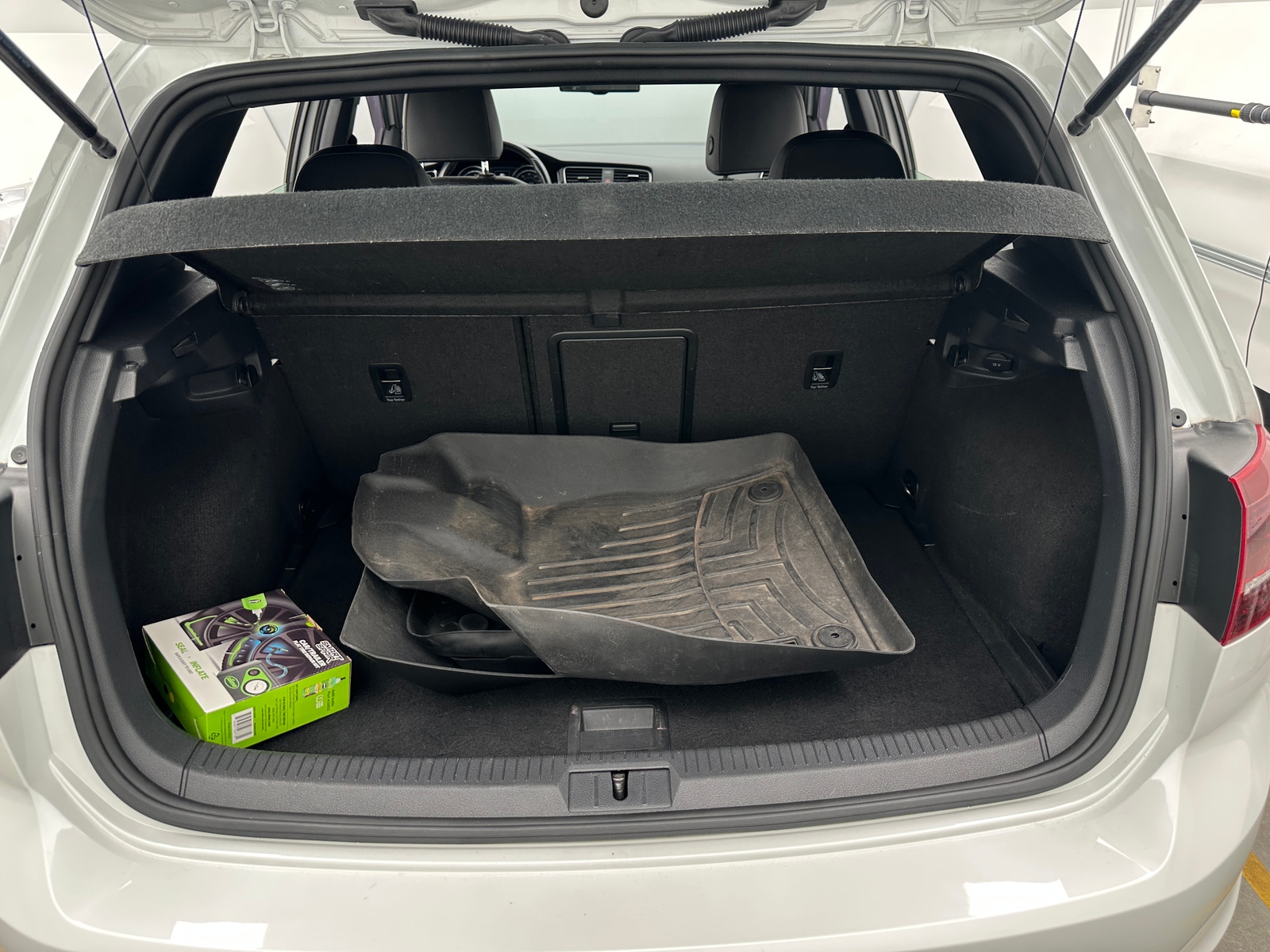 Thumbnail: 2016 Volkswagen Golf - 6