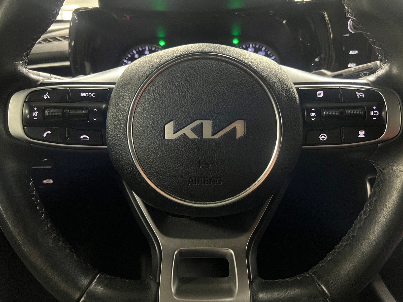 Thumbnail: 2023 Kia K5 - 4