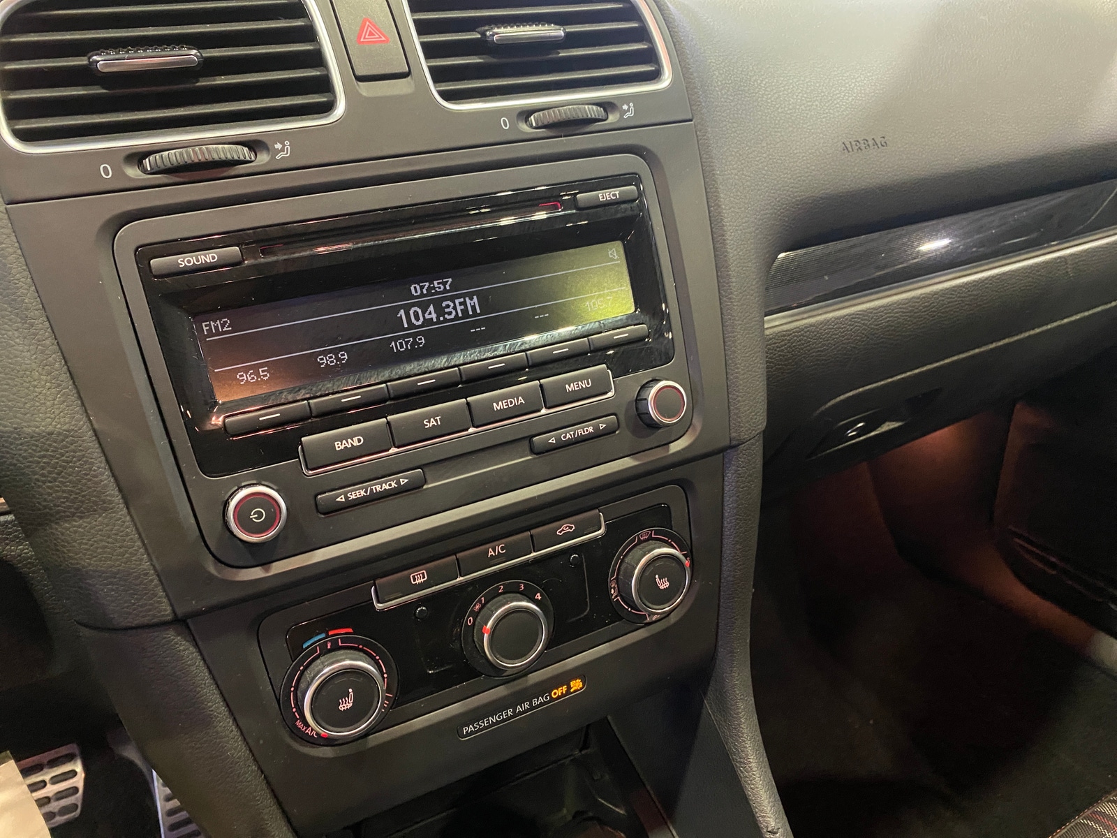 Thumbnail: 2013 Volkswagen Golf - 4
