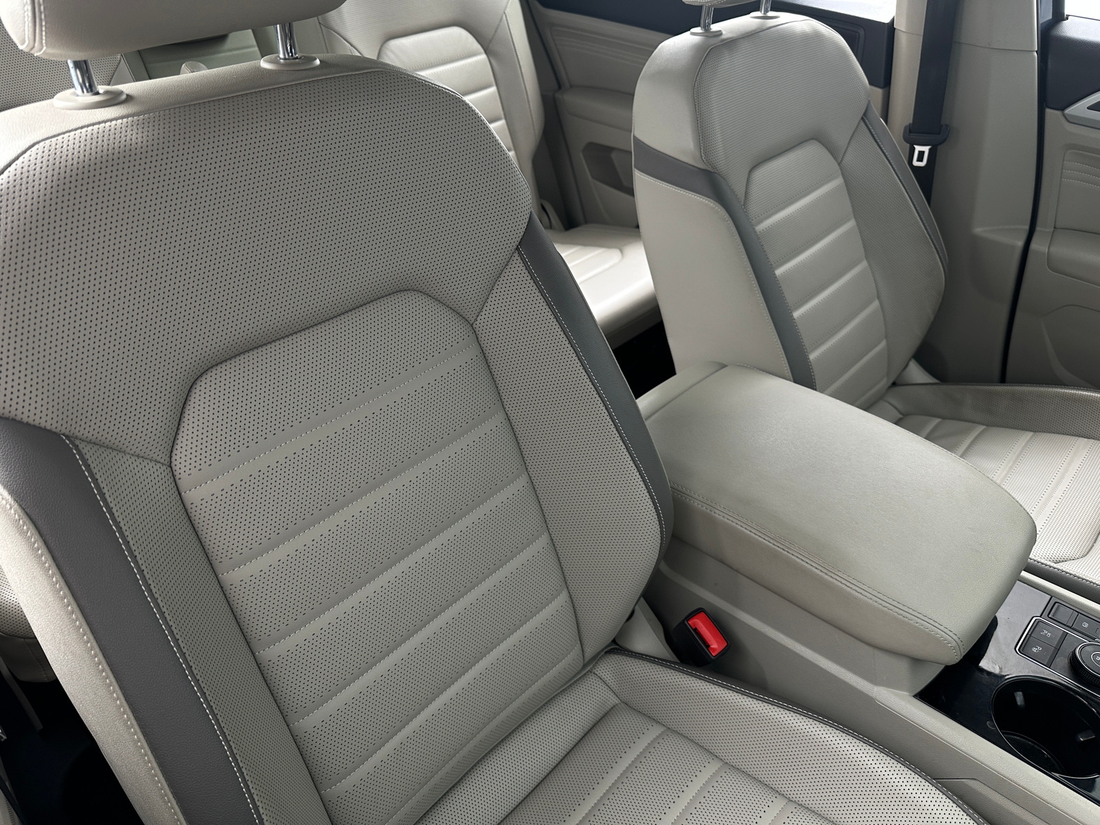 Thumbnail: 2022 Volkswagen Atlas - 2