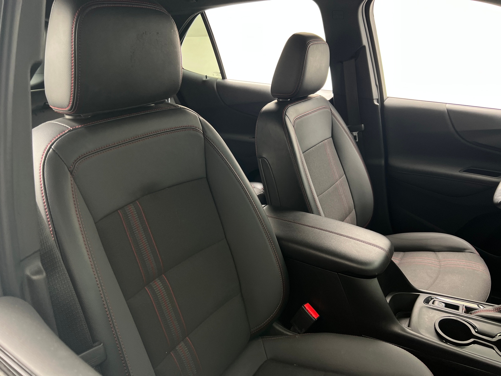 Thumbnail: 2022 Chevrolet Equinox - 2