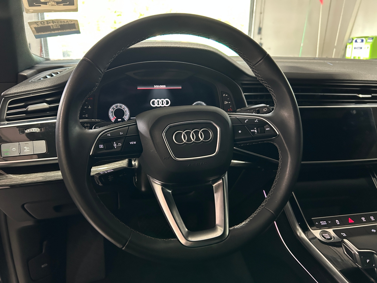 Thumbnail: 2021 Audi Q8 - 4