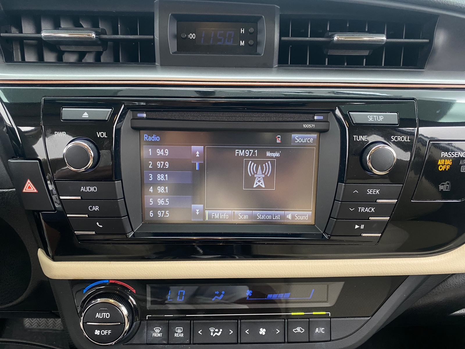 Thumbnail: 2016 Toyota Corolla - 4