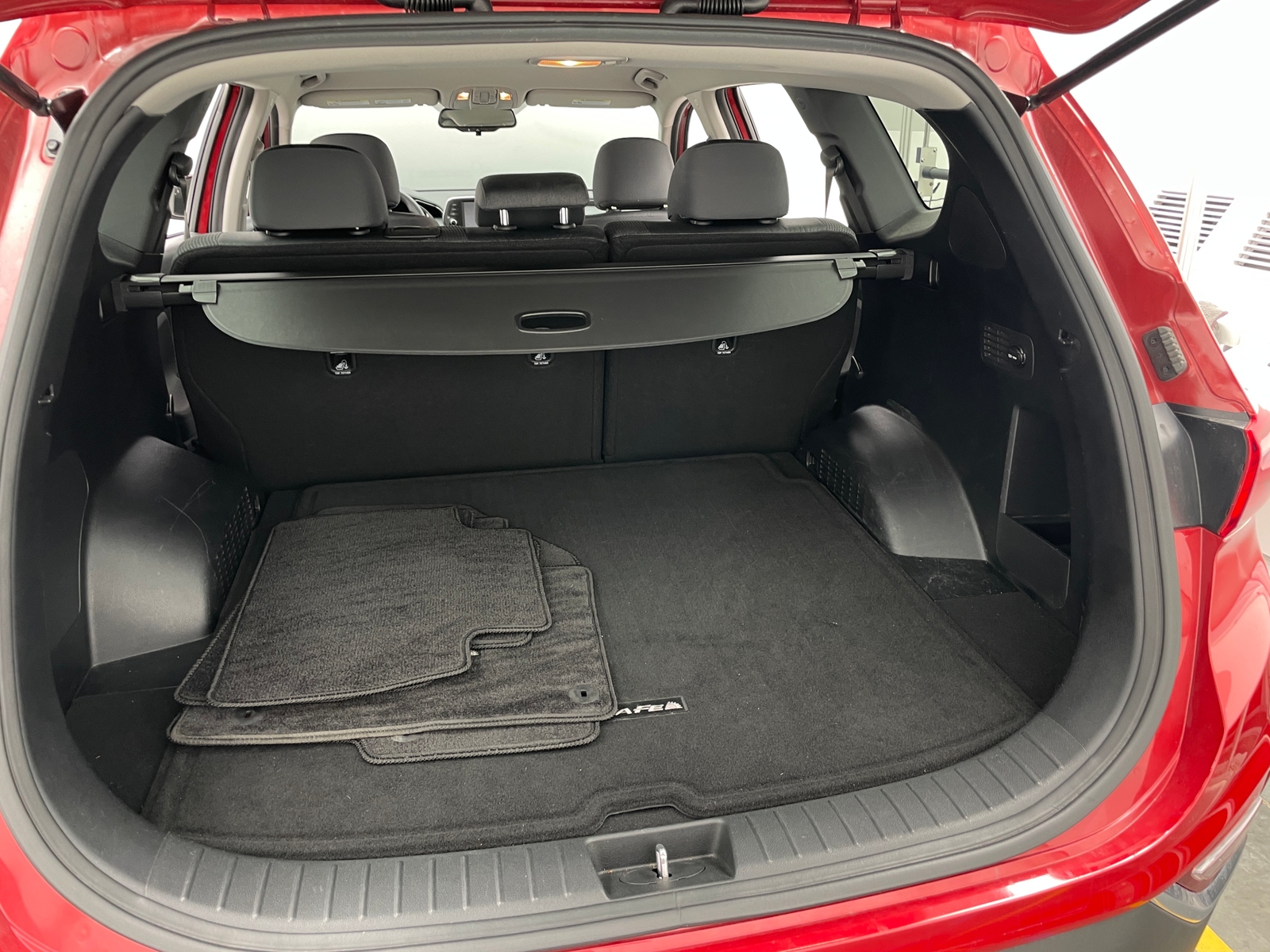 Thumbnail: 2019 Hyundai Santa Fe - 7