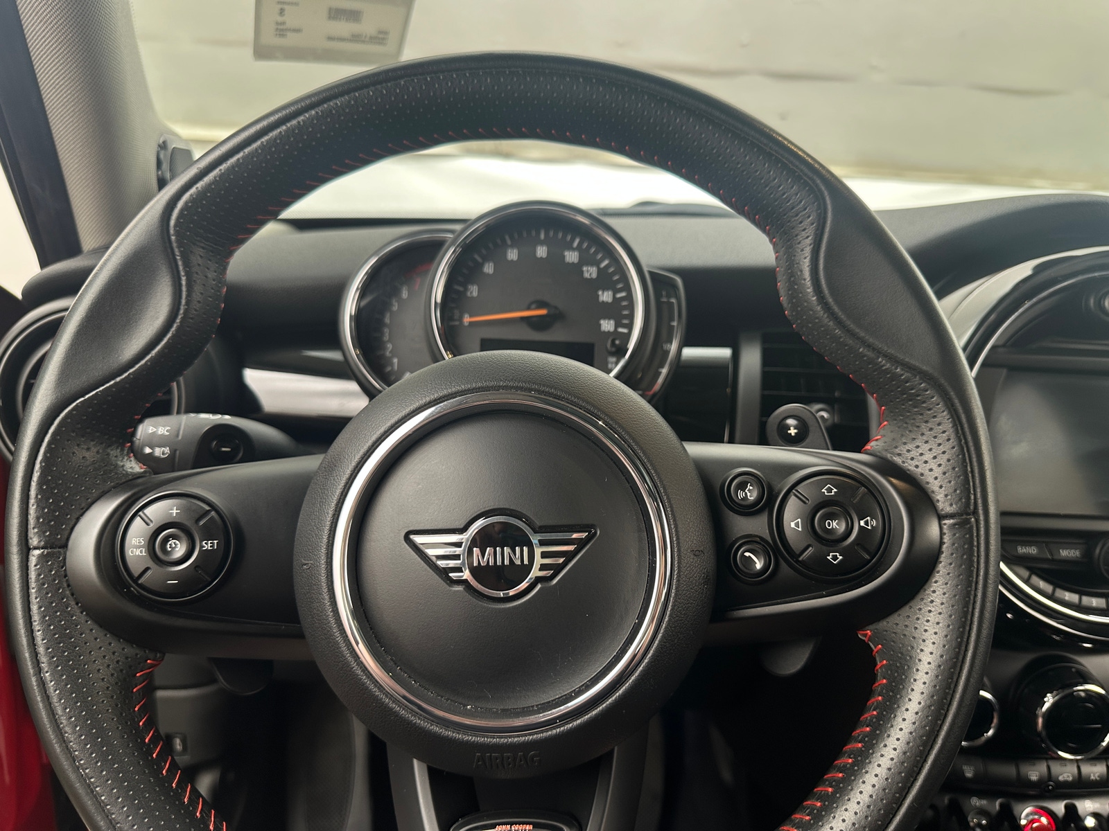 Thumbnail: 2021 MINI Cooper Hardtop - 4