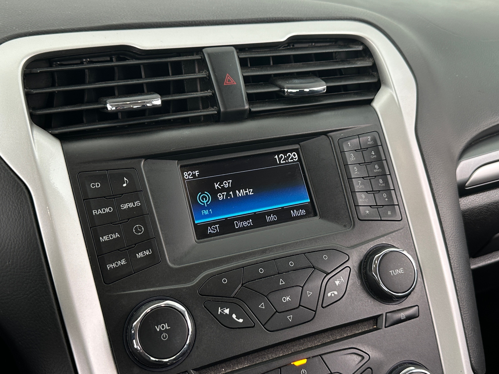 Thumbnail: 2016 Ford Fusion - 4