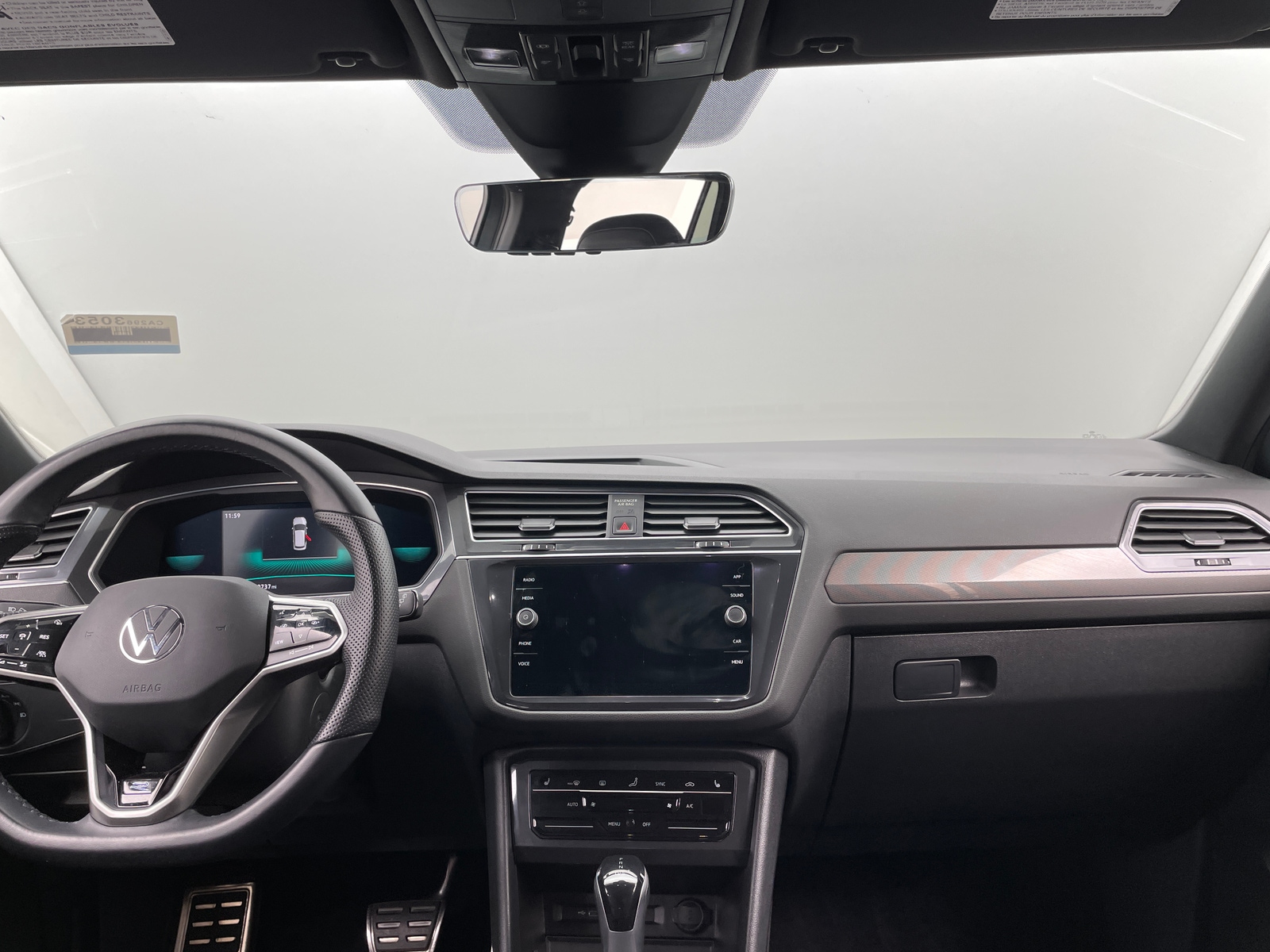 Thumbnail: 2022 Volkswagen Tiguan - 2