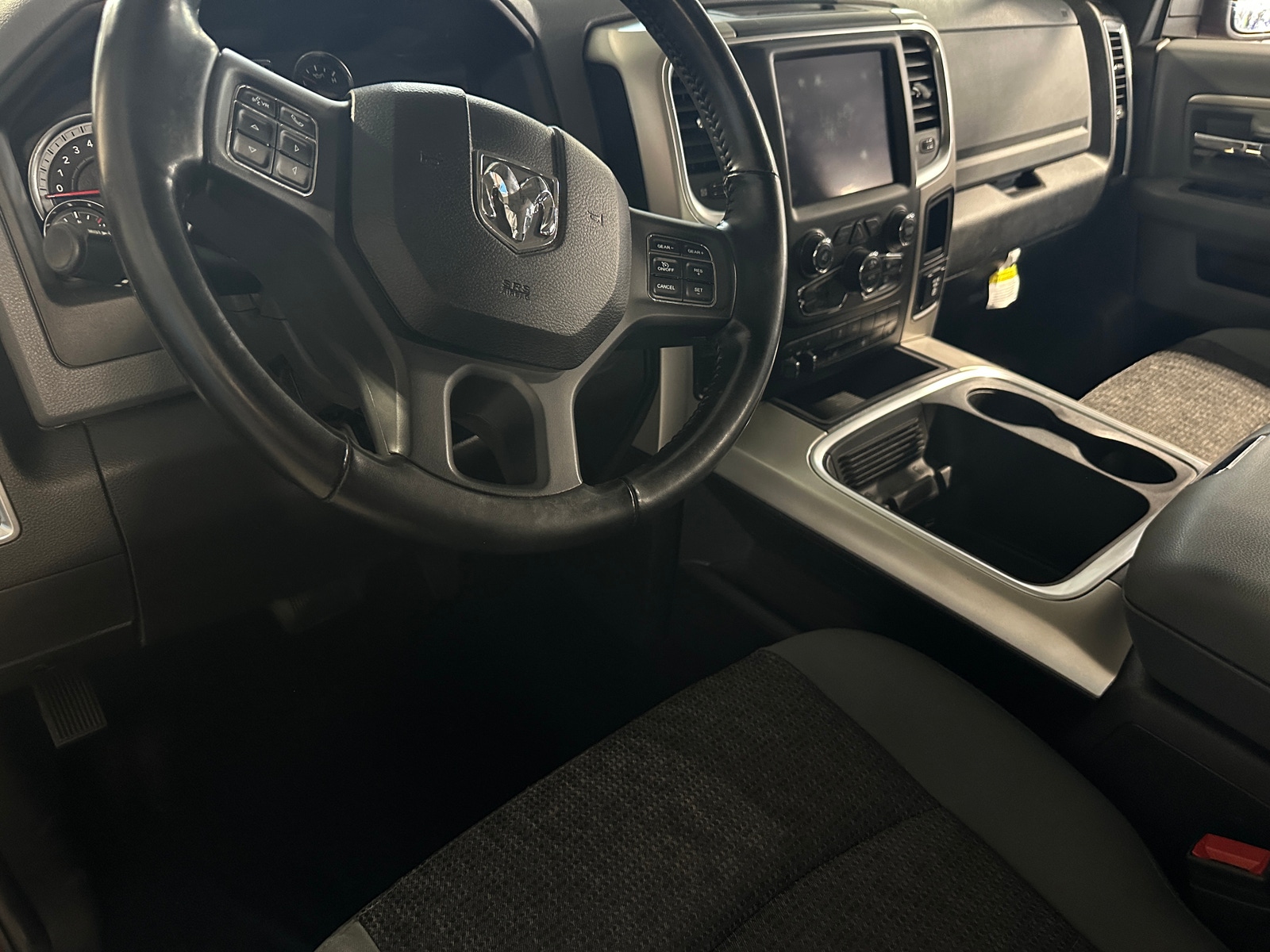 Thumbnail: 2020 RAM 1500 Classic - 3