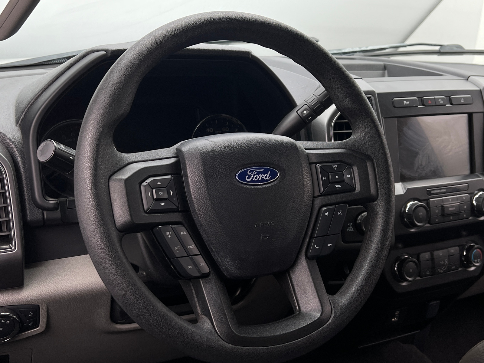 Thumbnail: 2020 Ford Econoline - 5