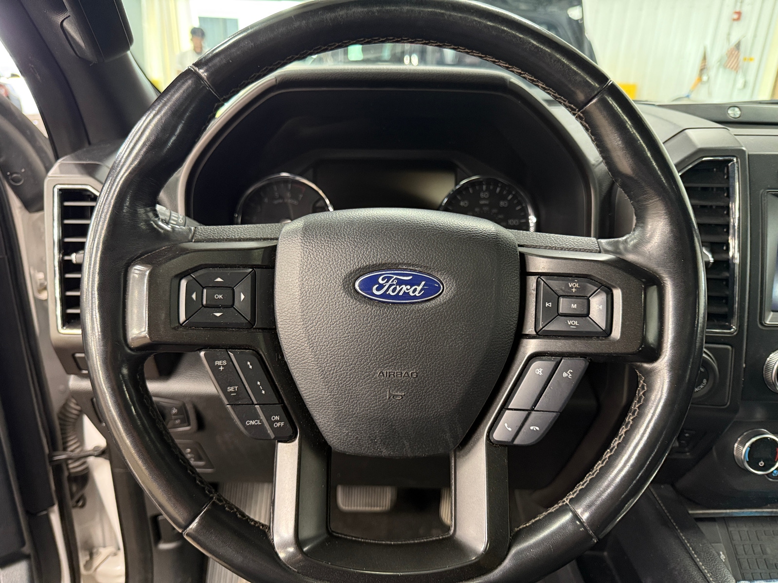 Thumbnail: 2019 Ford Expedition - 4