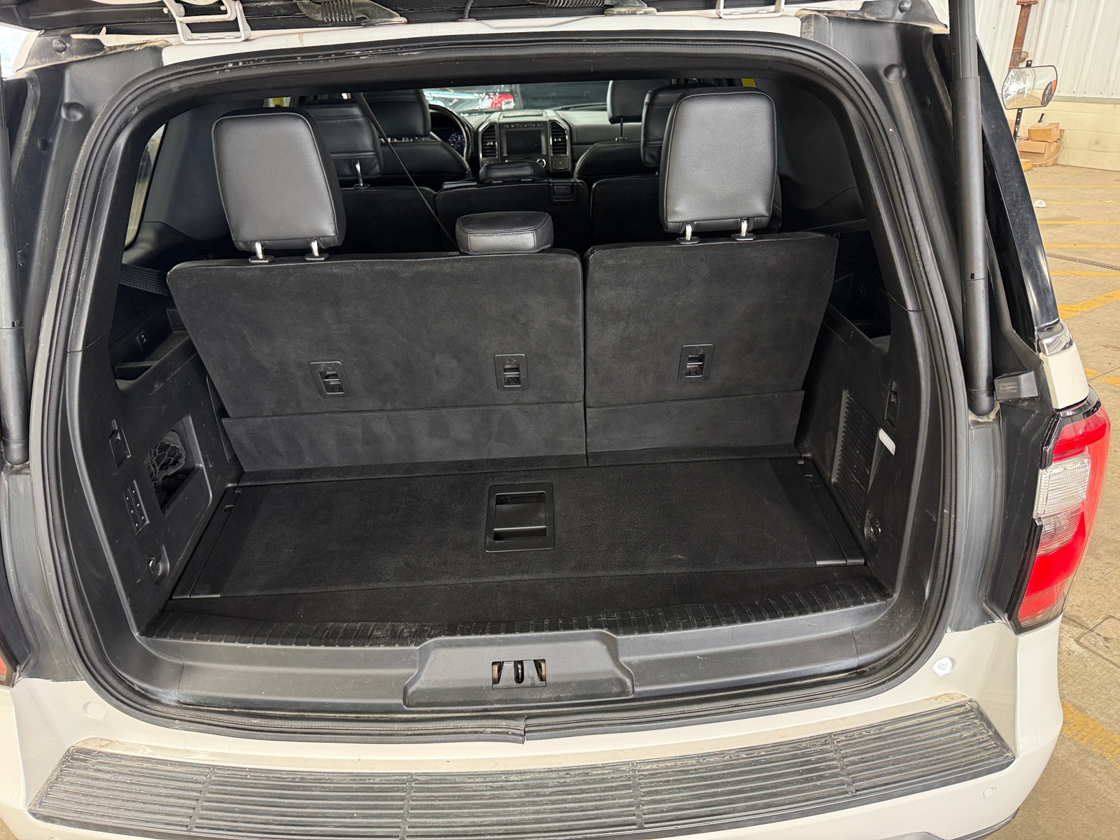 Thumbnail: 2019 Ford Expedition - 6