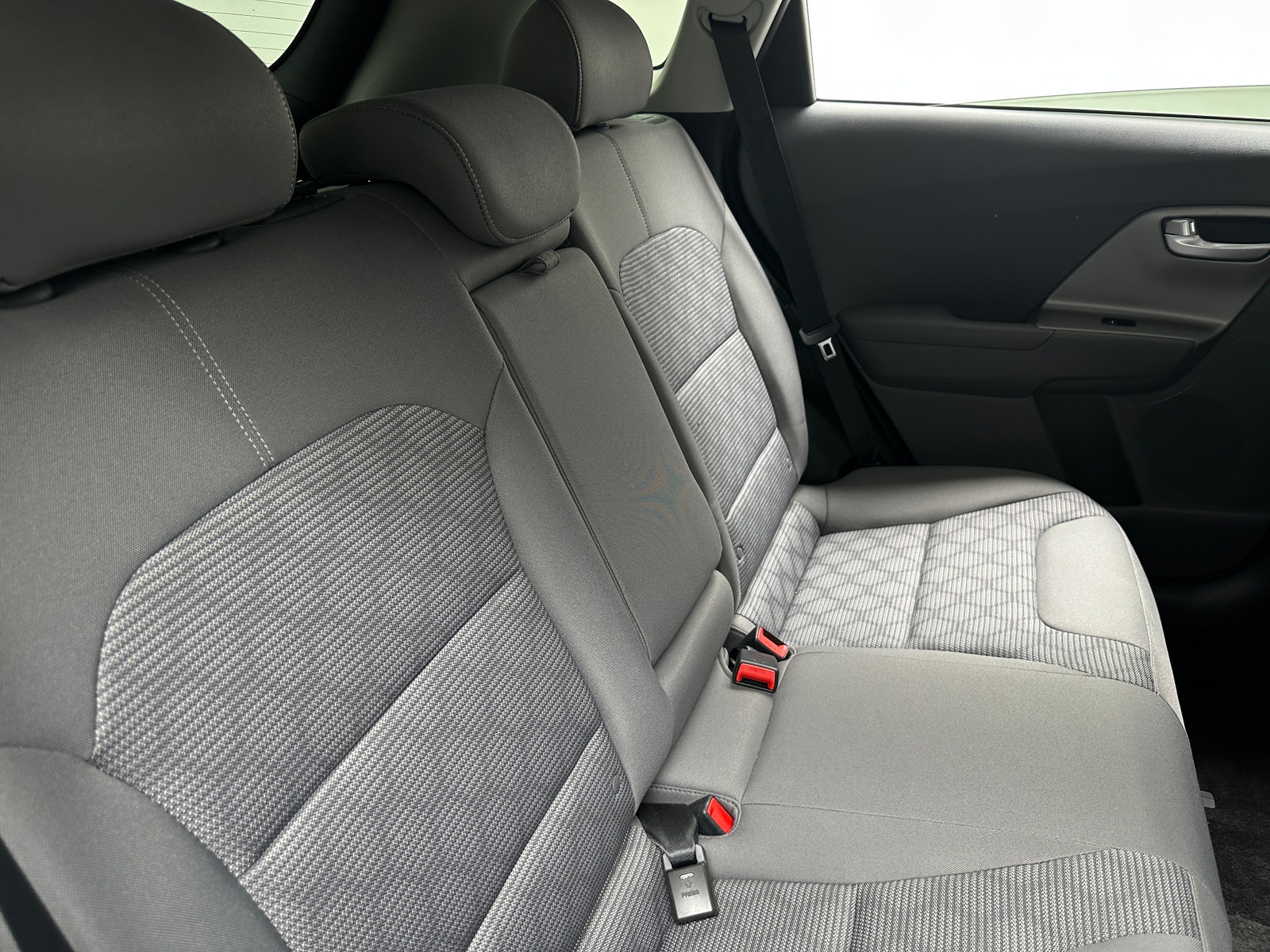 Thumbnail: 2019 Kia Niro - 6