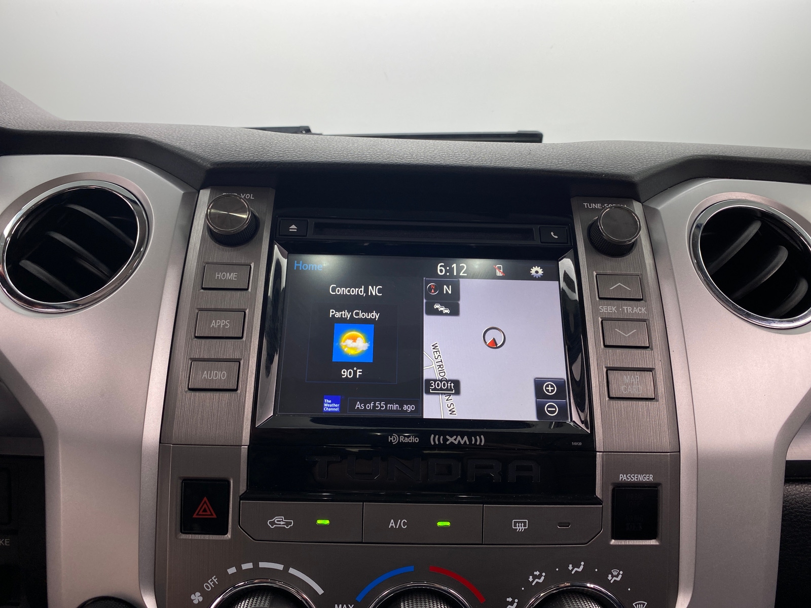 Thumbnail: 2017 Toyota Tundra - 4