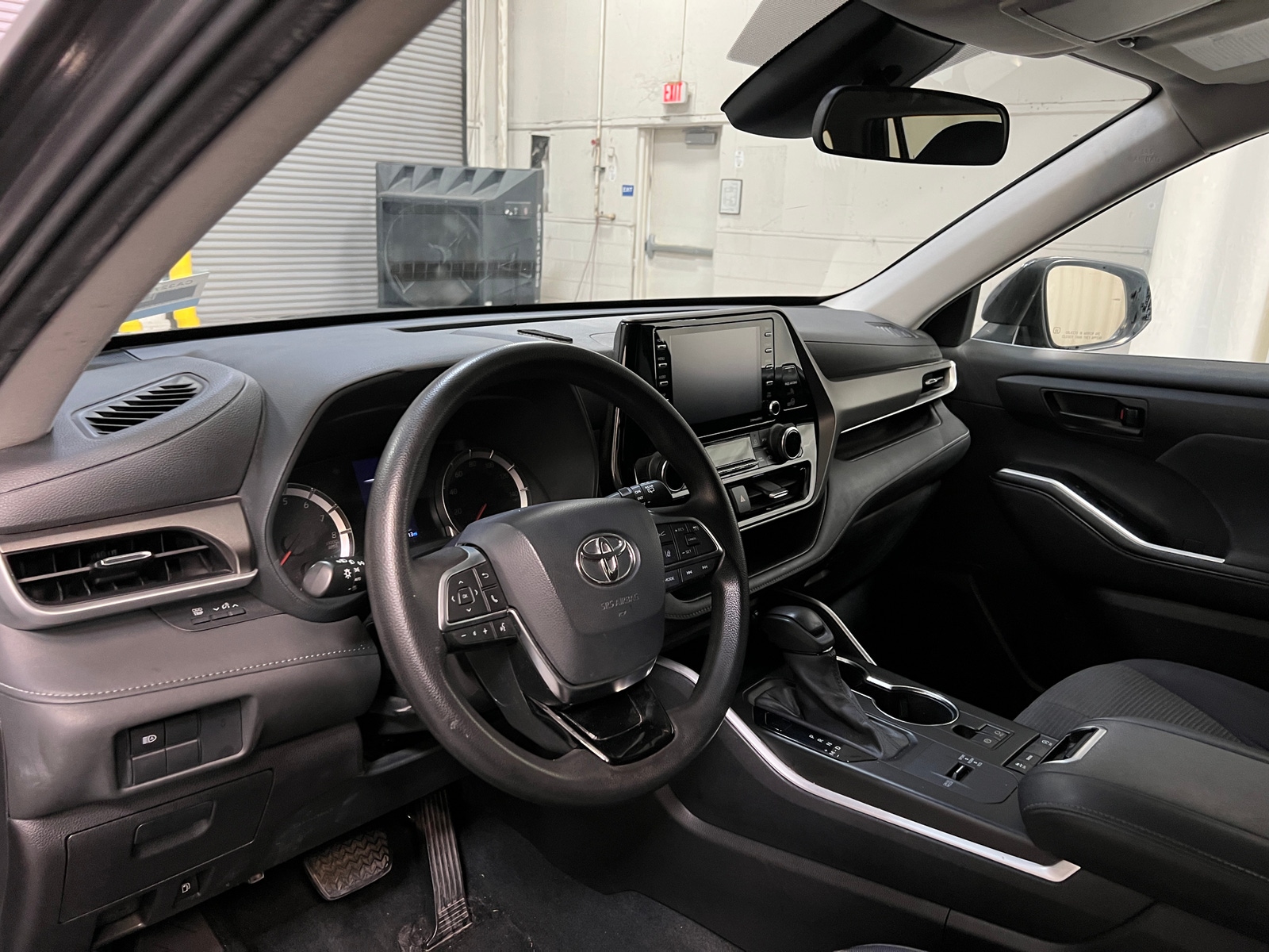 Thumbnail: 2021 Toyota Highlander - 3