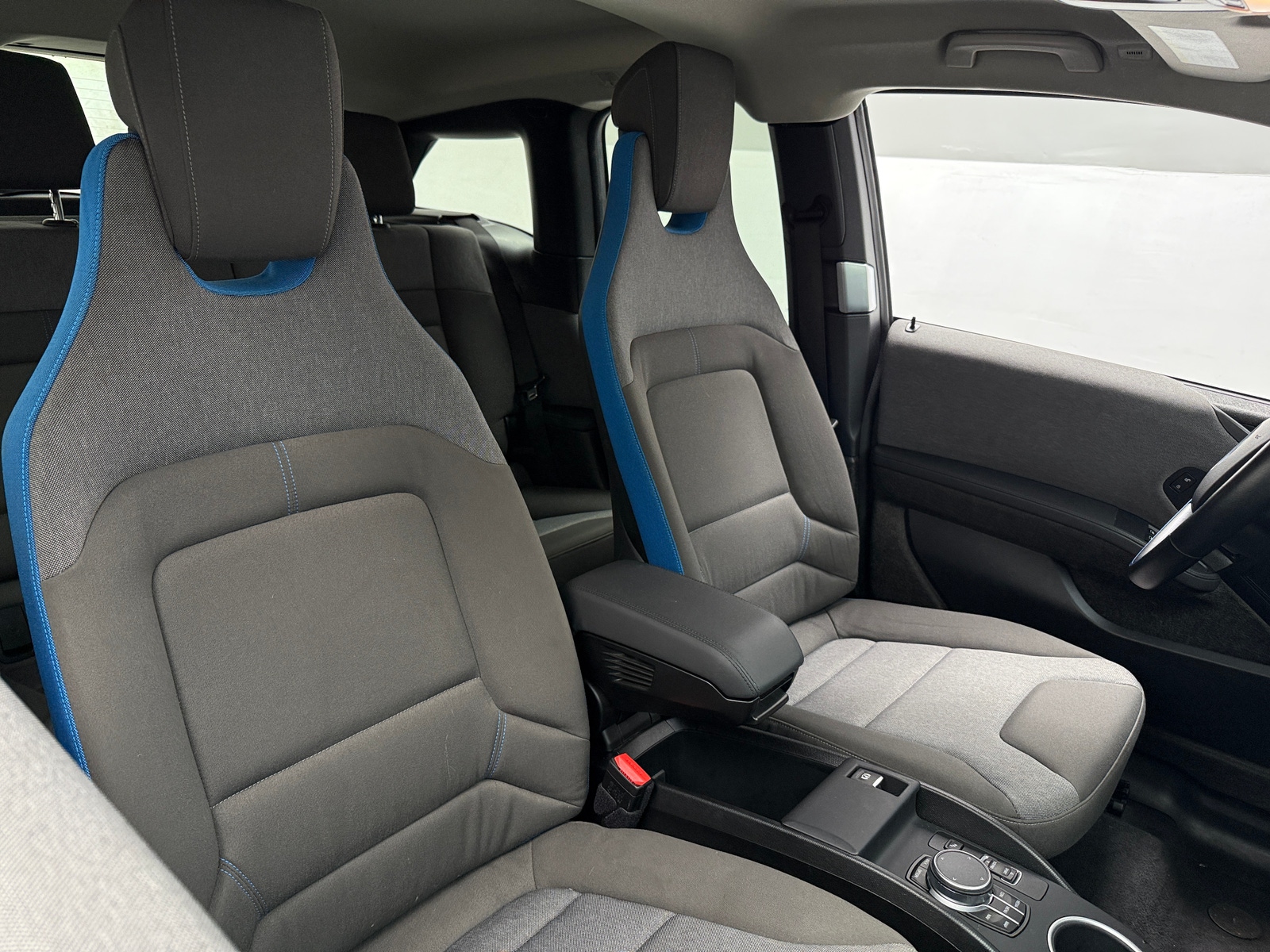 Thumbnail: 2019 BMW i3 - 2