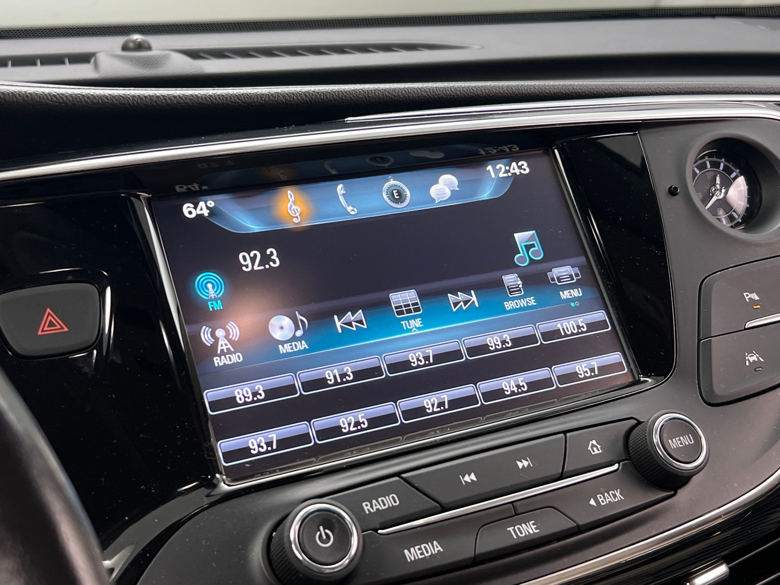 Thumbnail: 2017 Buick Envision - 3