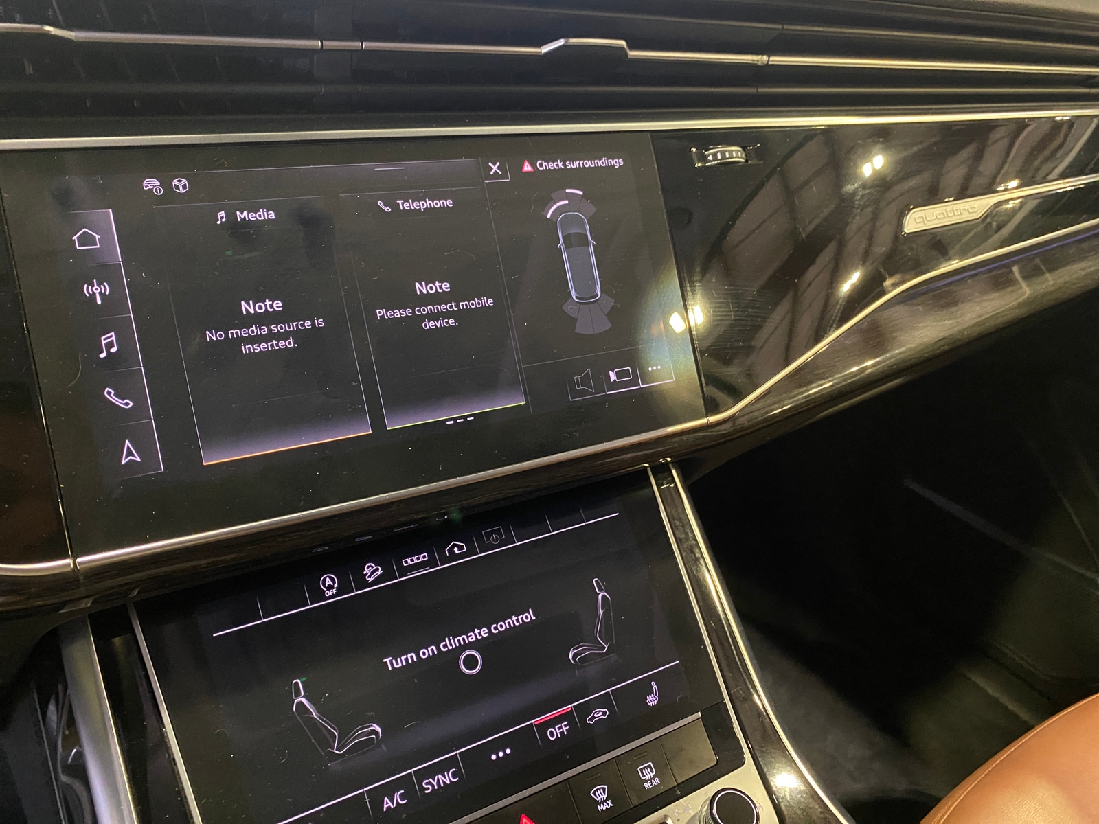 Thumbnail: 2023 Audi Q7 - 3