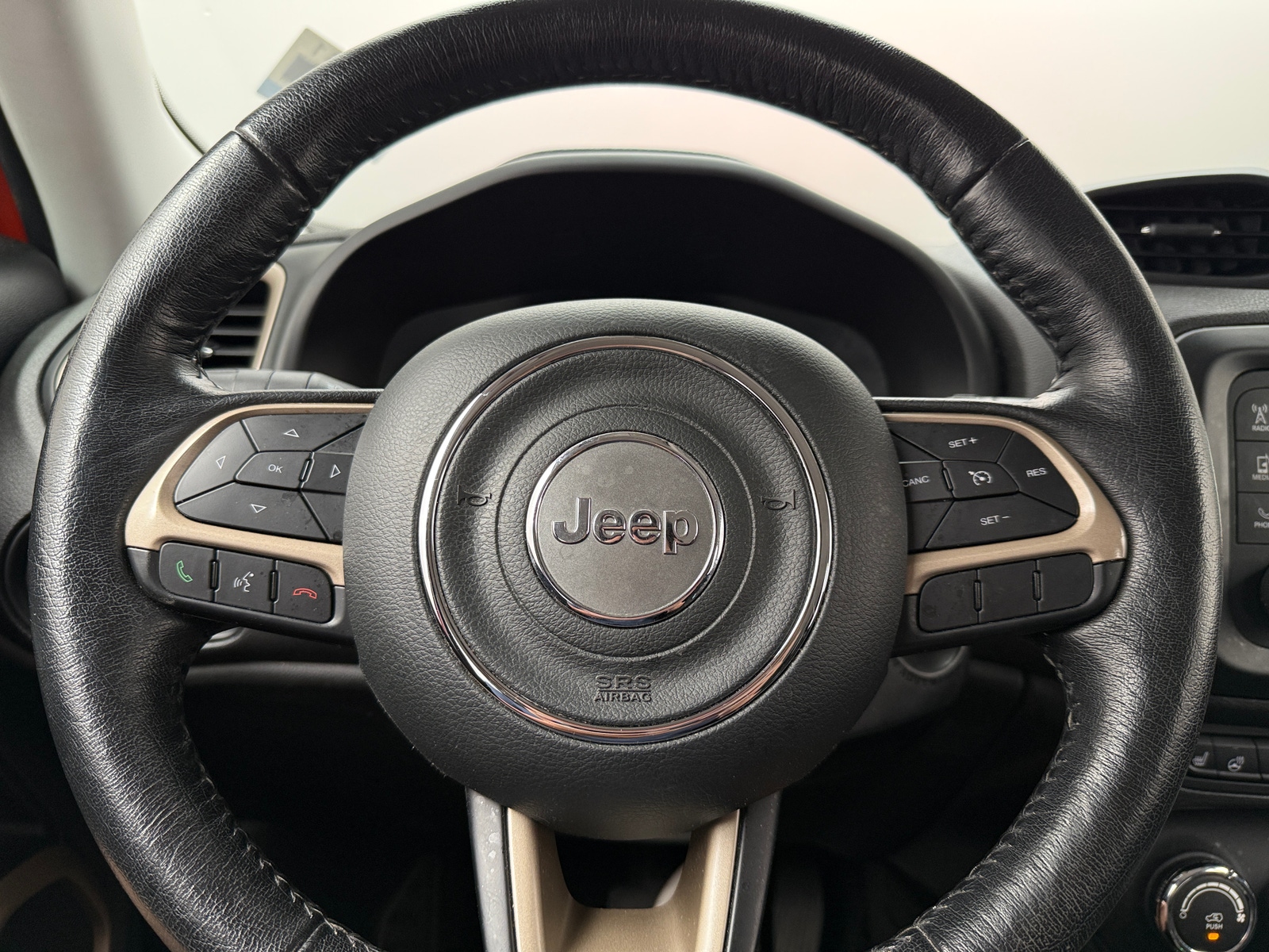 Thumbnail: 2017 Jeep Renegade - 5