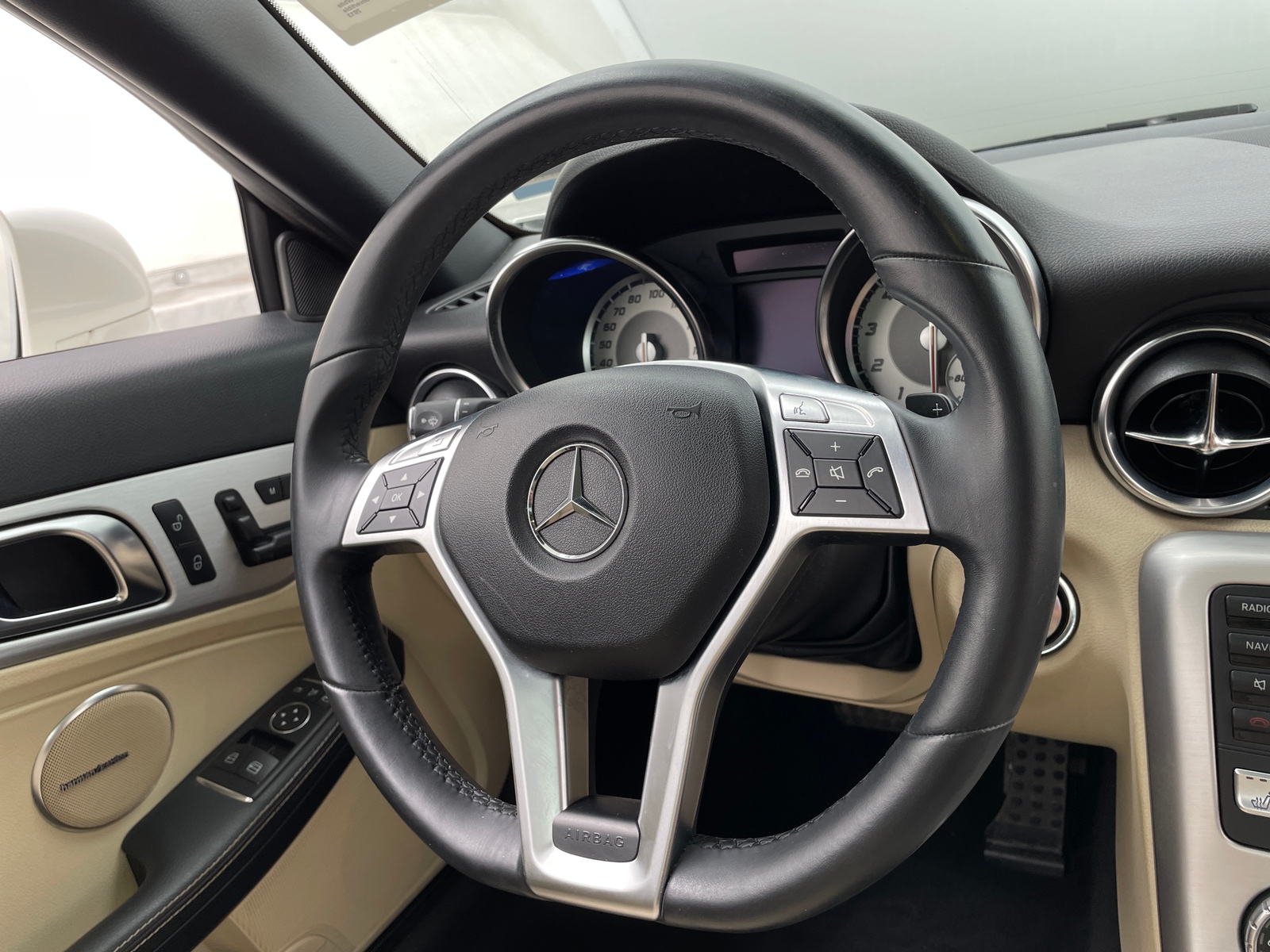 Thumbnail: 2013 Mercedes-Benz SLK - 4